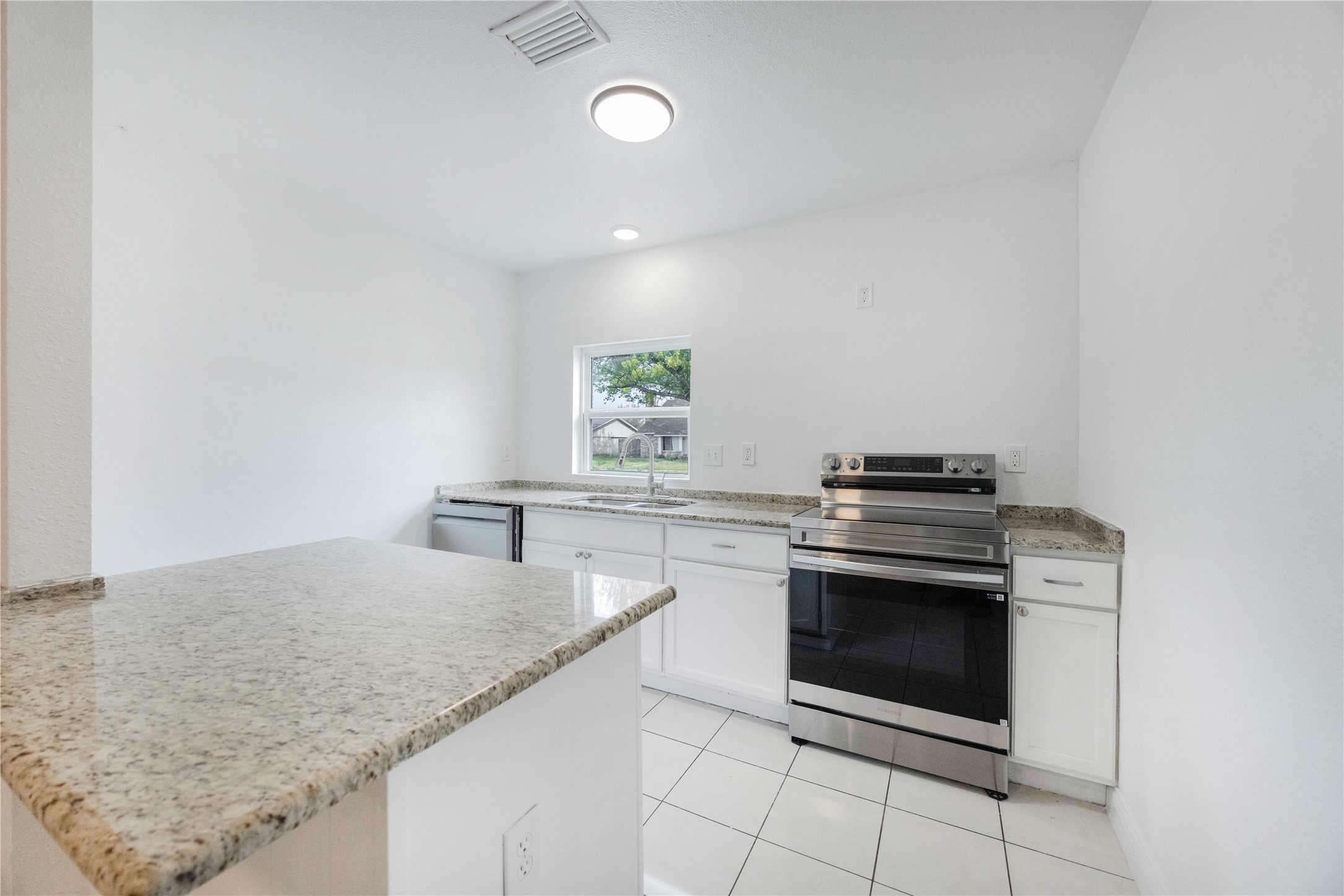 2822 Chariot Lane Garland TX 75044