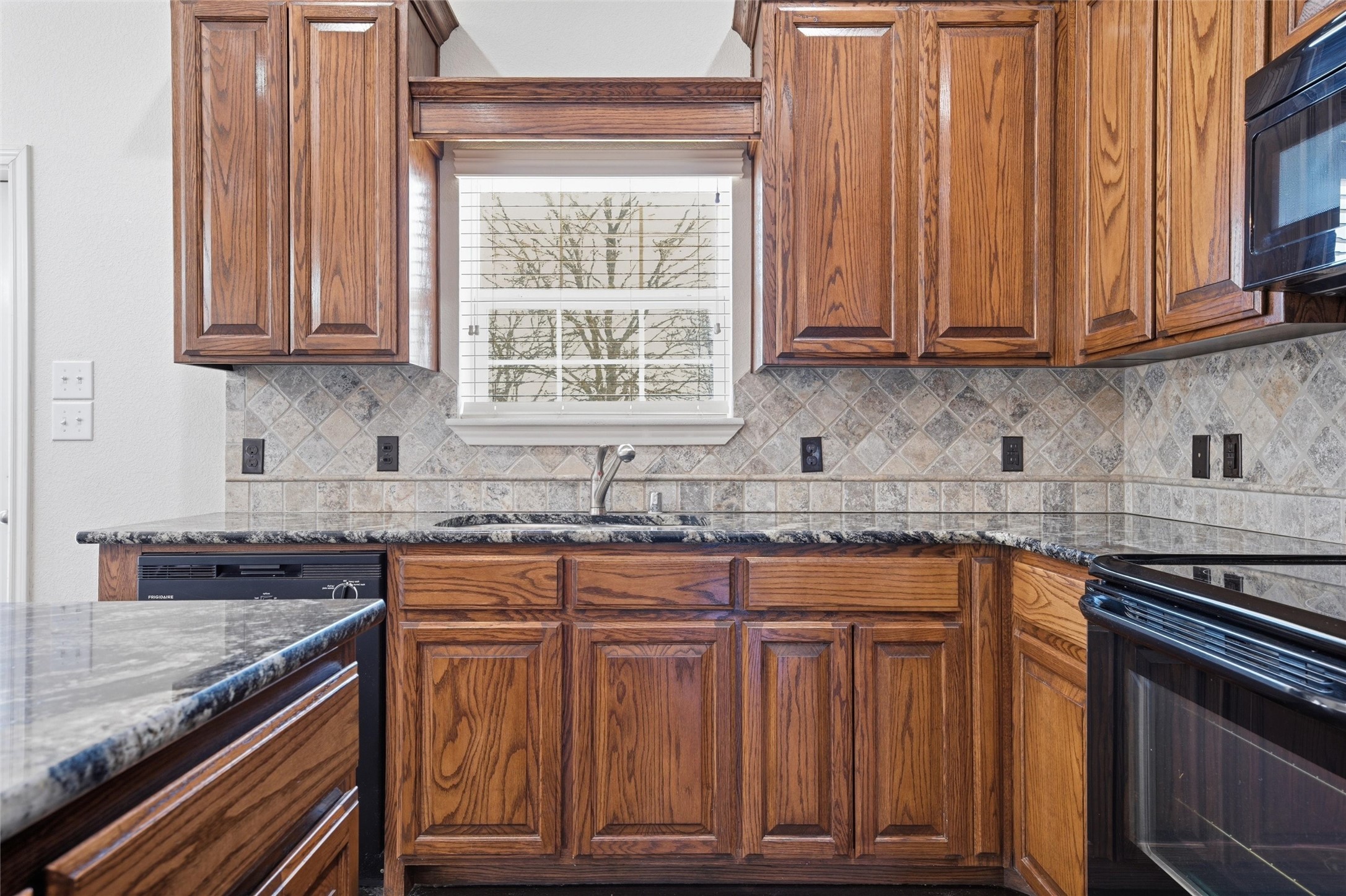 207 Hawk Ridge Lacy Lakeview TX 76705
