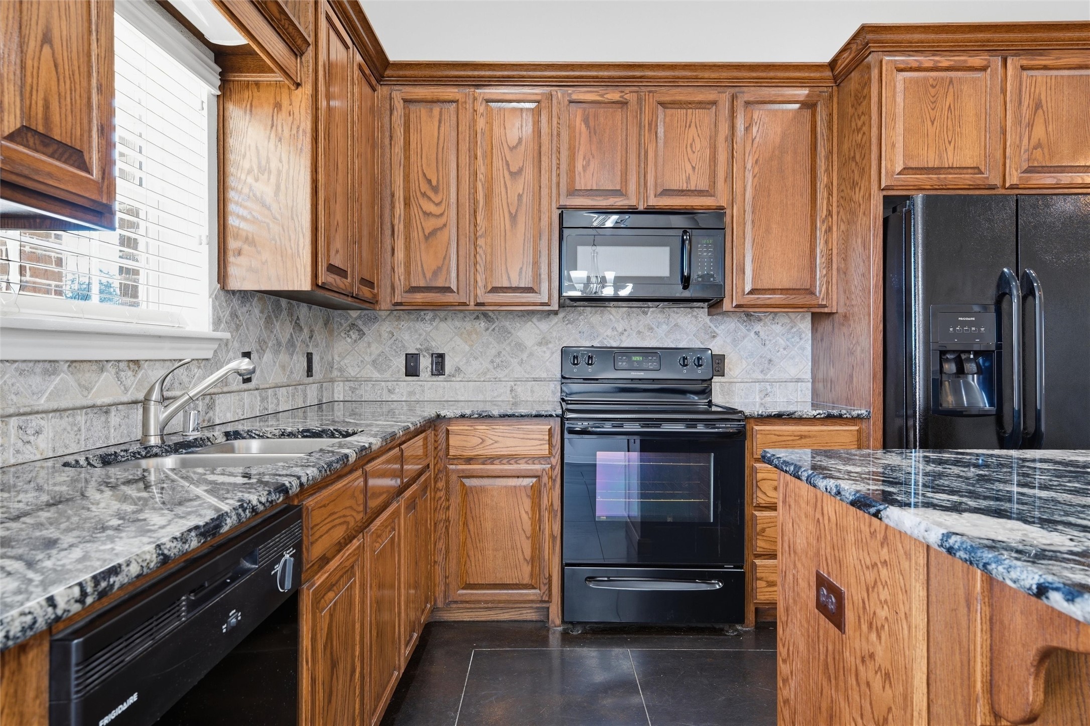 207 Hawk Ridge Lacy Lakeview TX 76705