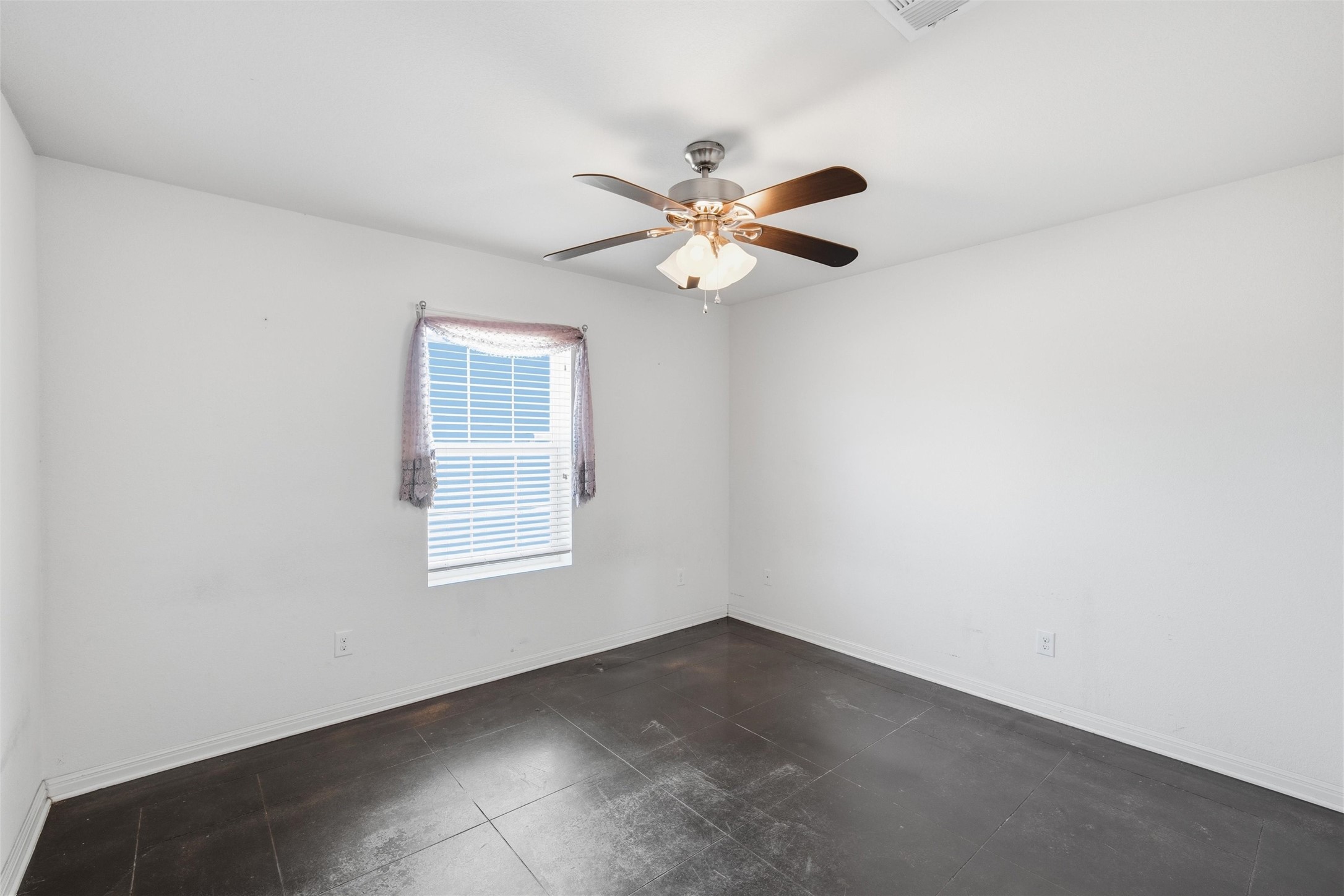 207 Hawk Ridge Lacy Lakeview TX 76705
