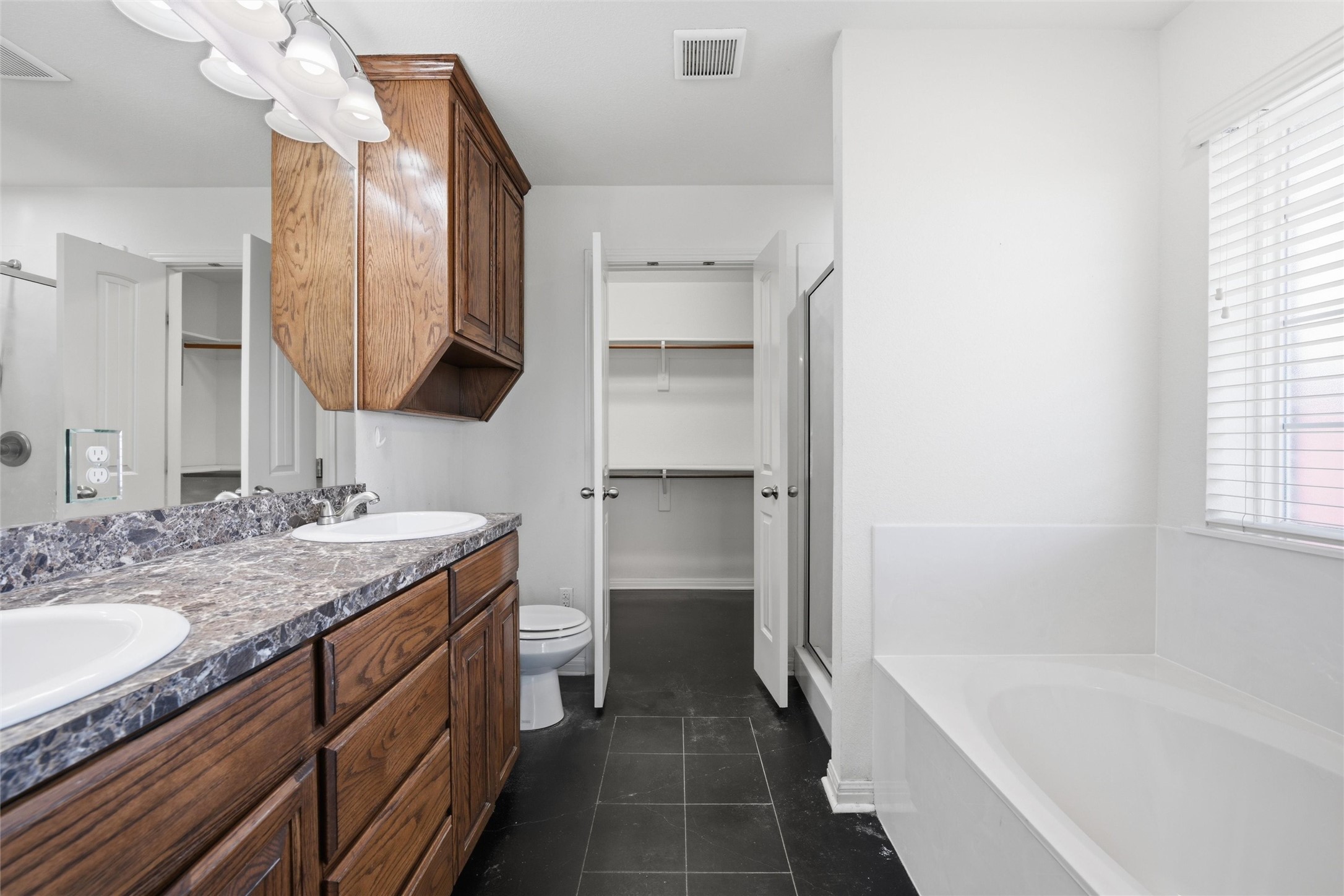 207 Hawk Ridge Lacy Lakeview TX 76705