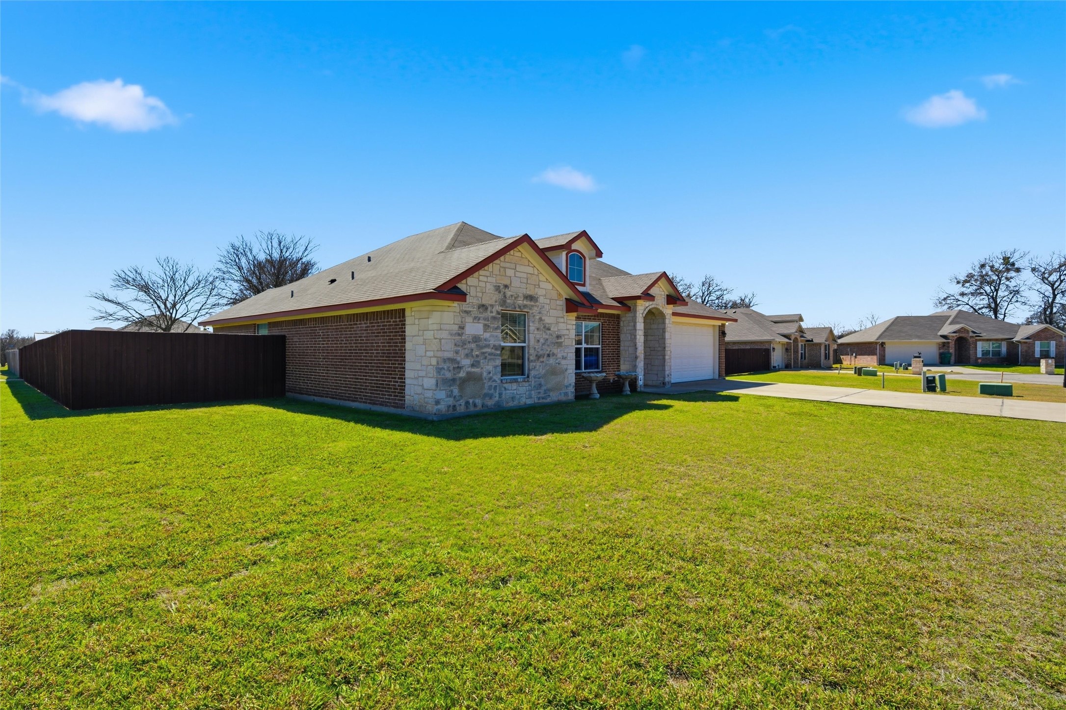 207 Hawk Ridge Lacy Lakeview TX 76705