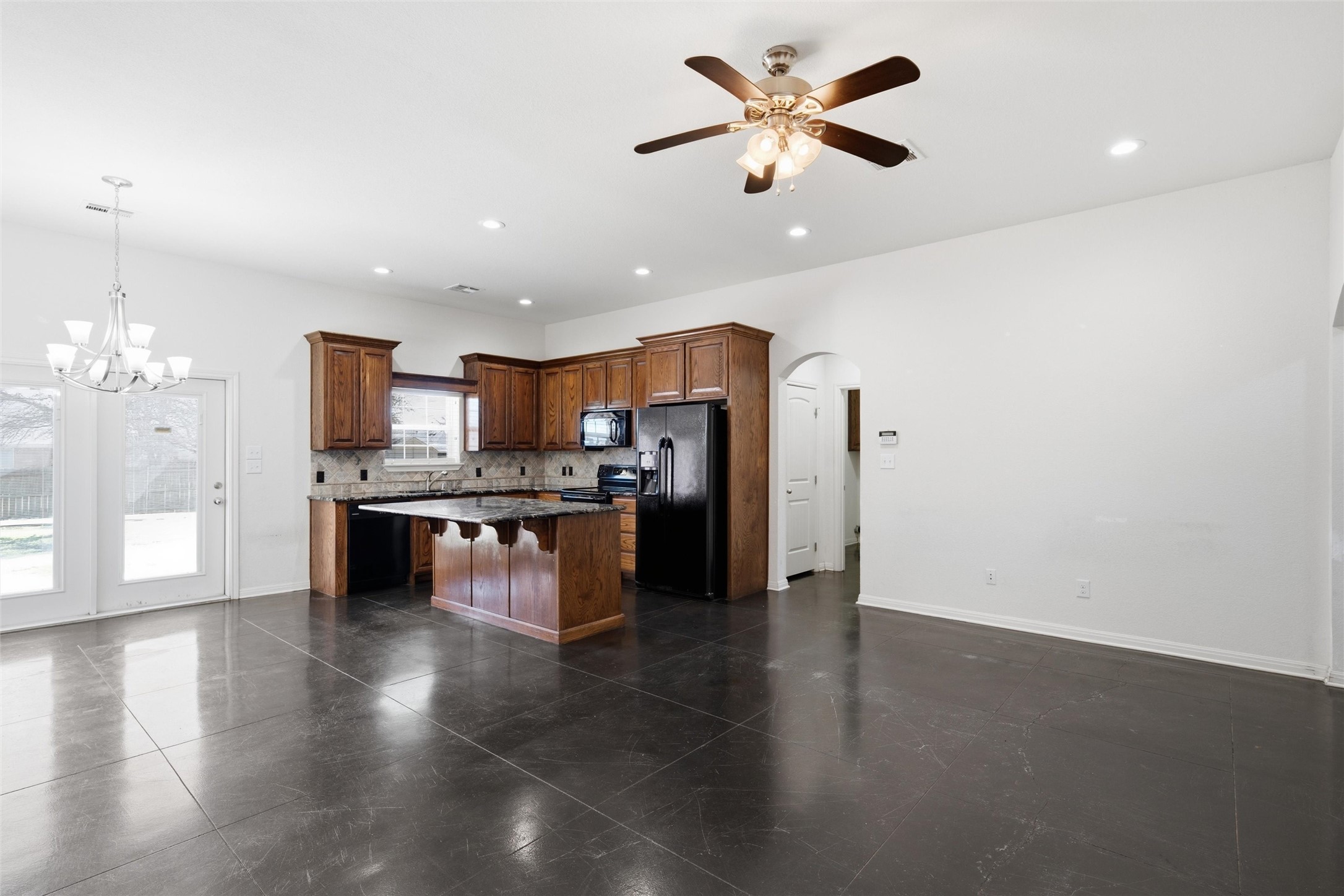 207 Hawk Ridge Lacy Lakeview TX 76705