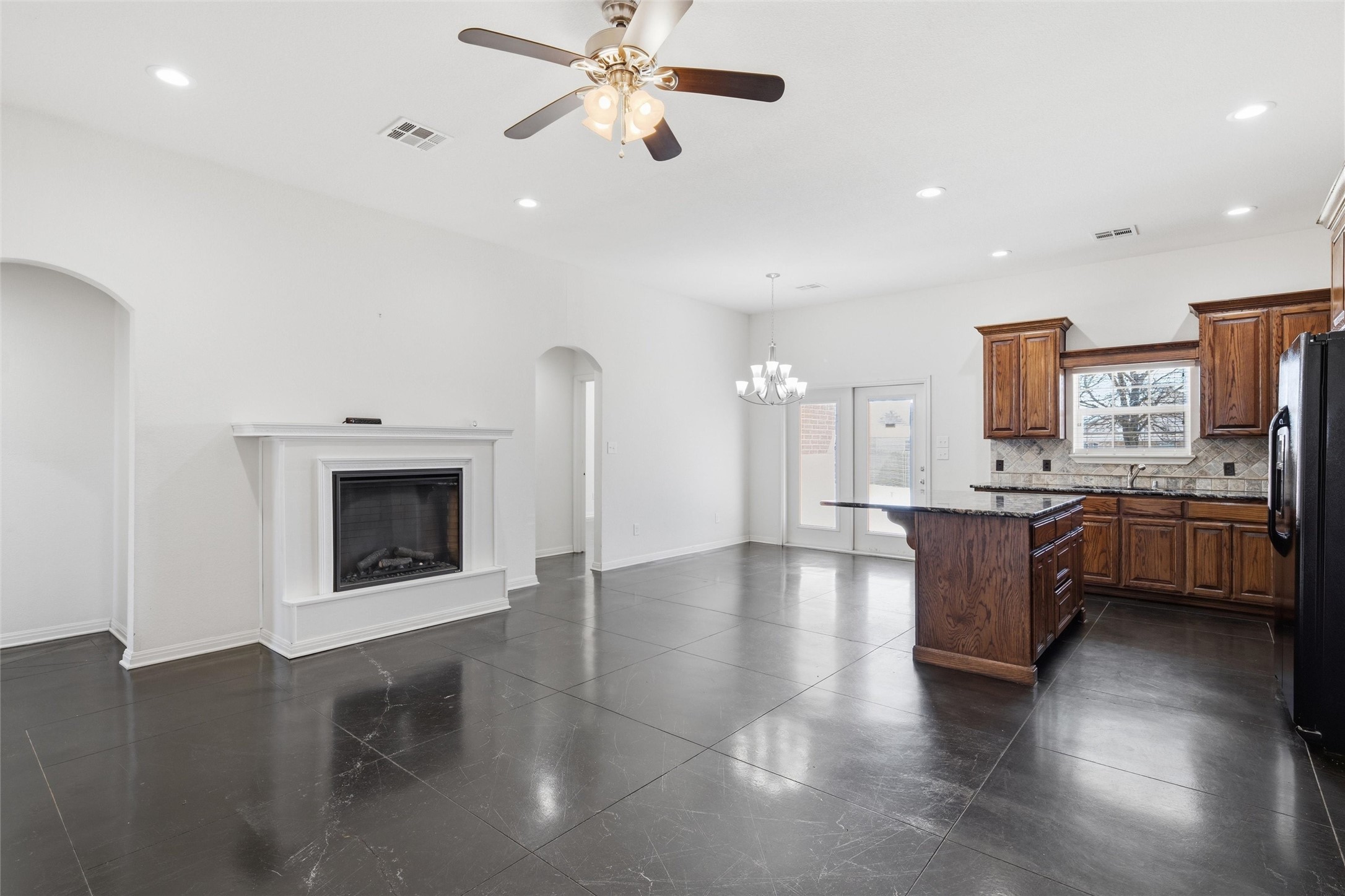 207 Hawk Ridge Lacy Lakeview TX 76705