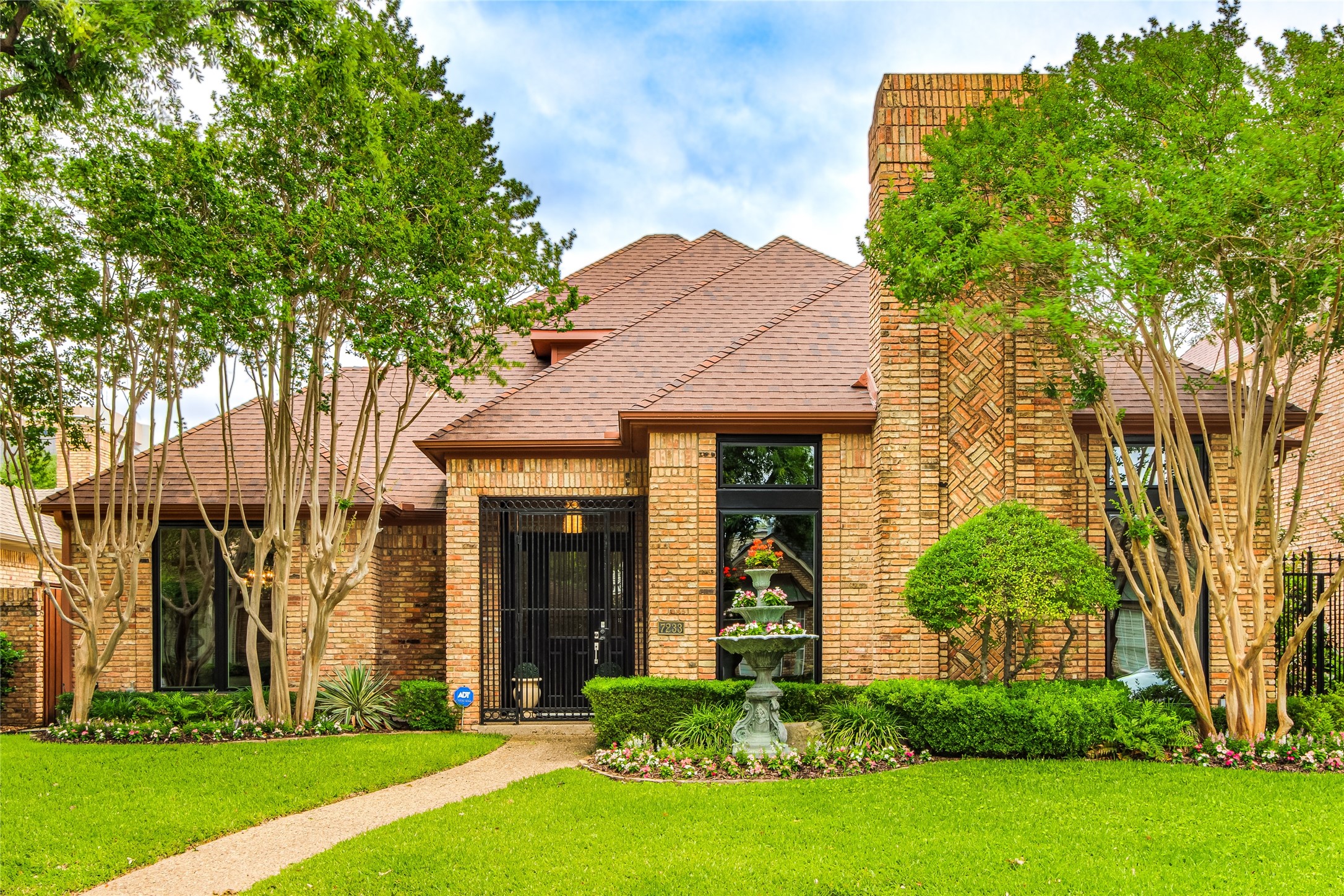 7233 Helsem Bend Dallas TX 75230