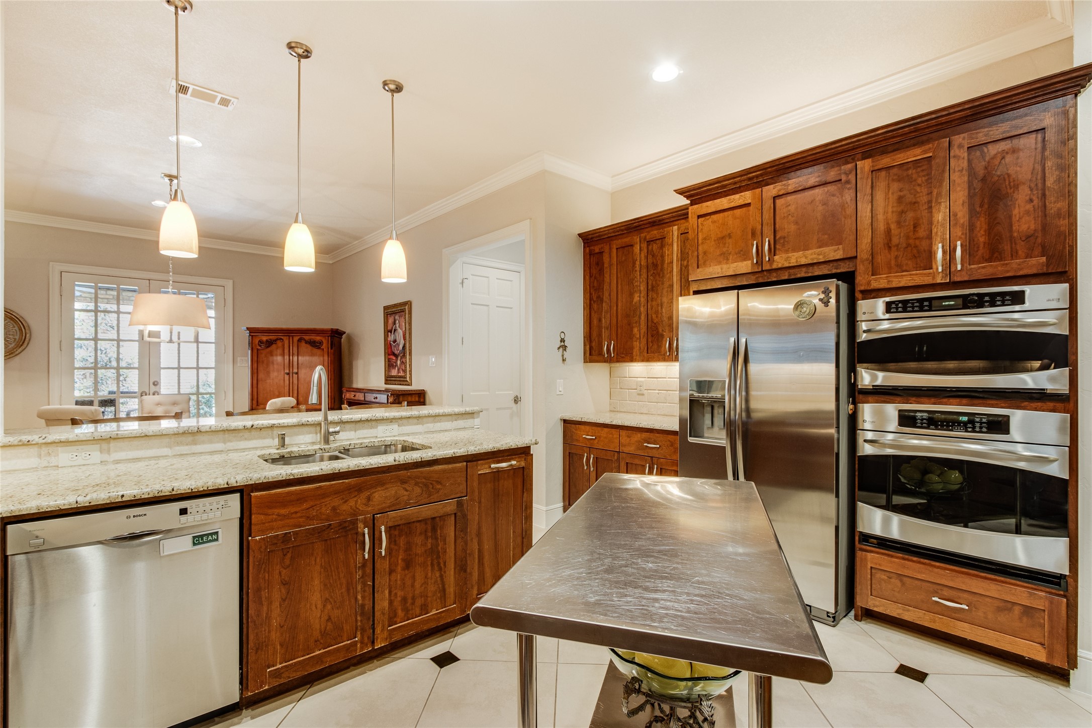 7233 Helsem Bend Dallas TX 75230
