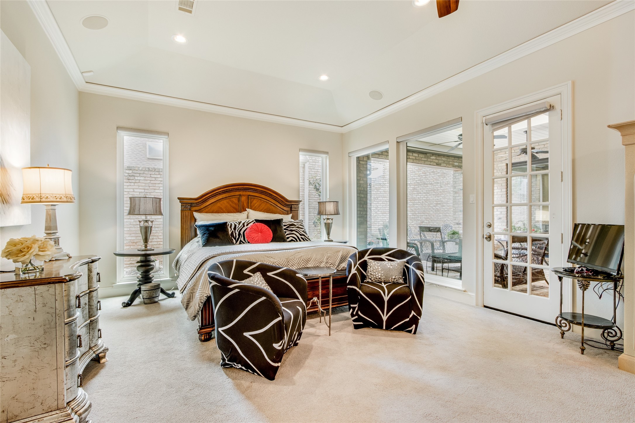 7233 Helsem Bend Dallas TX 75230