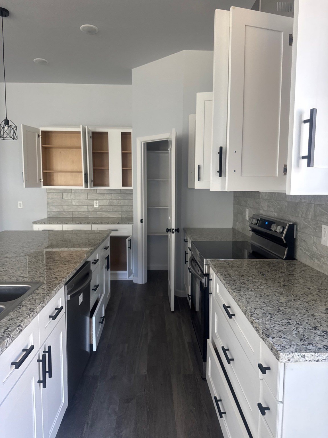 2213 Beverly Drive Granbury TX 76048
