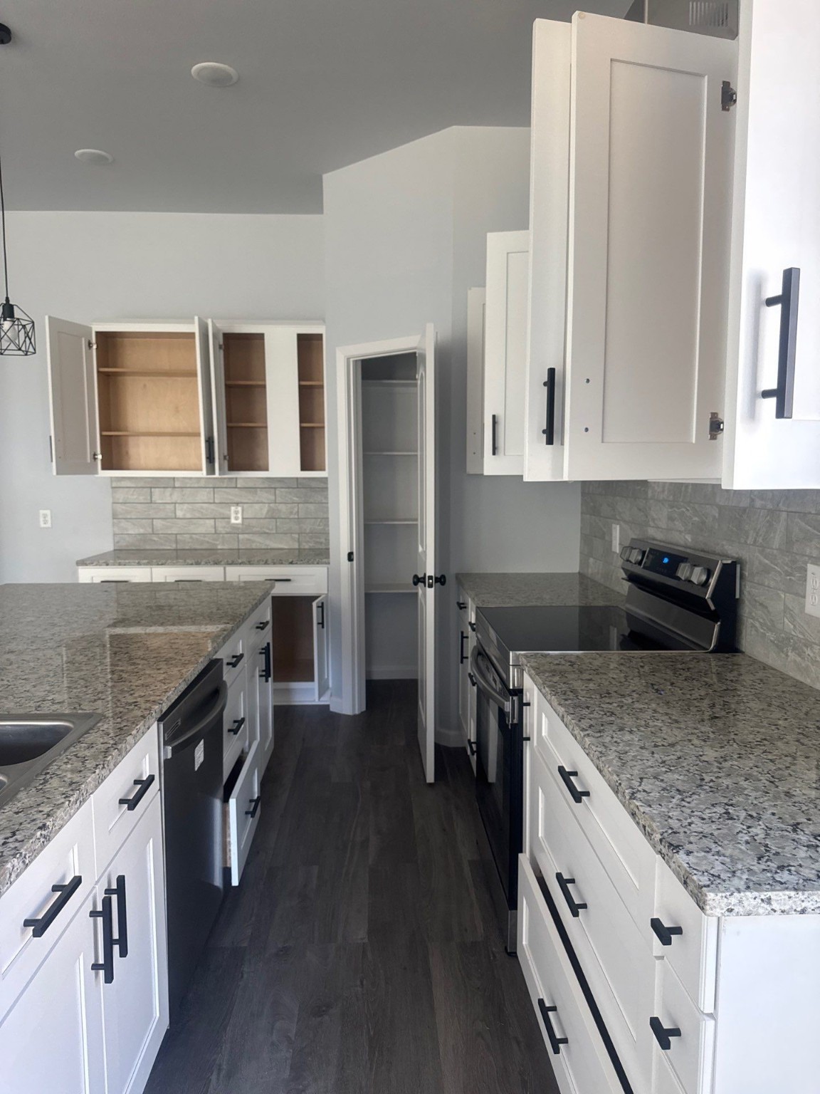 2213 Beverly Drive Granbury TX 76048