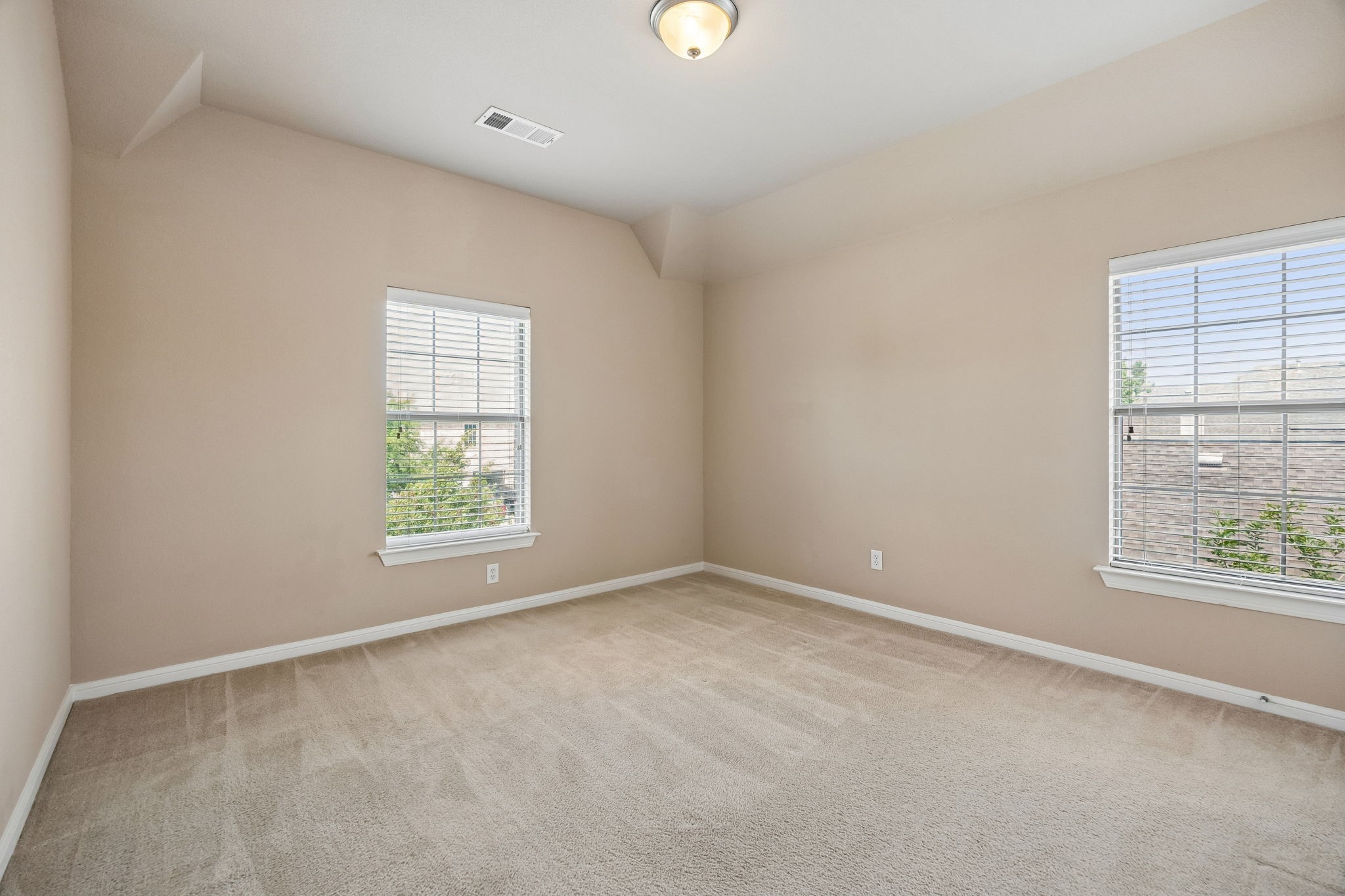 4712 Kestrel Street Grand Prairie TX 75052