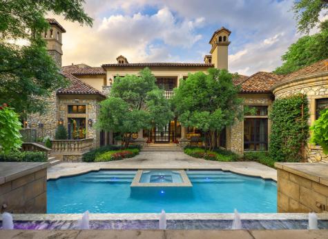 15 Robledo Drive Dallas TX 75230