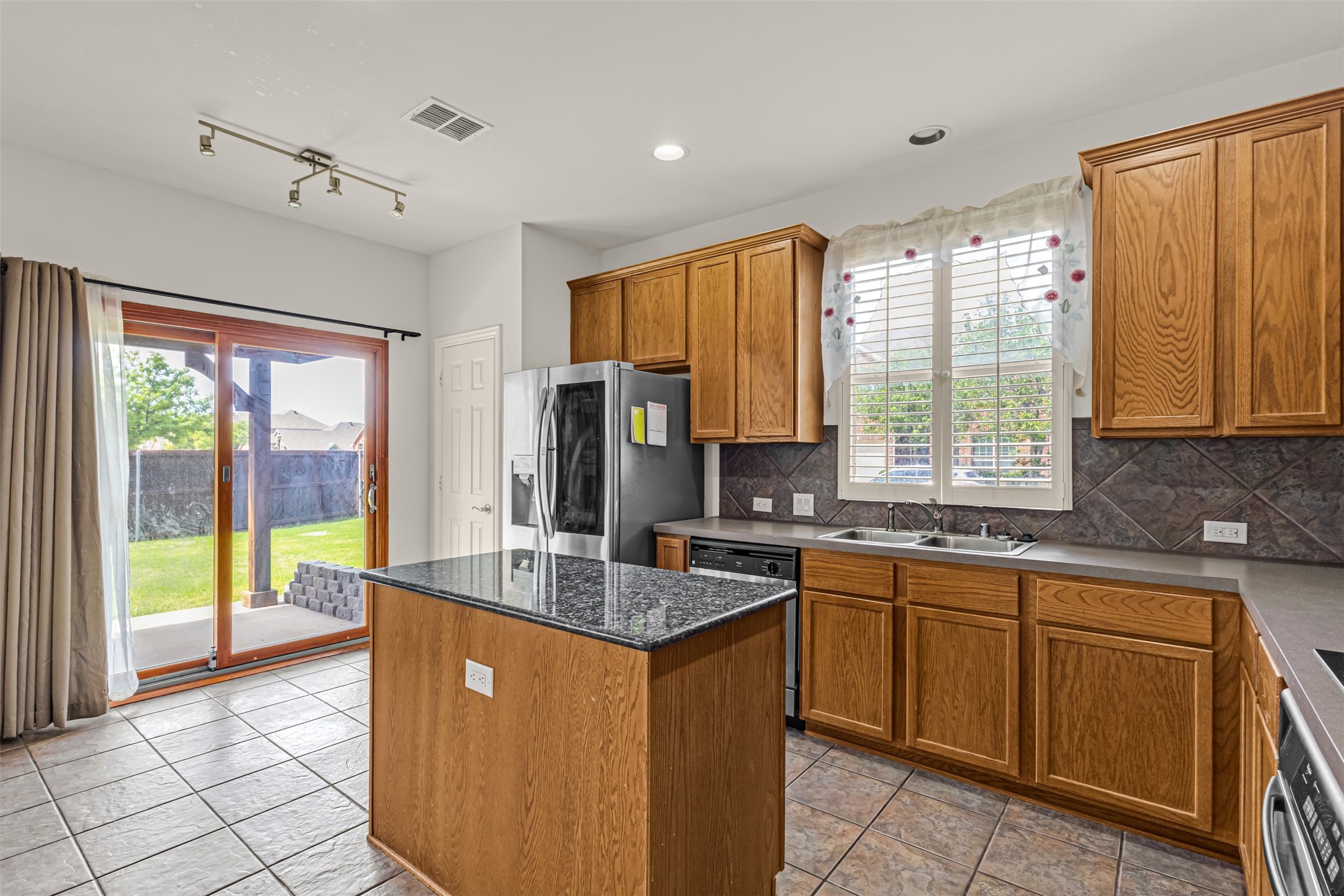 2007 Chittam Drive Euless TX 76039