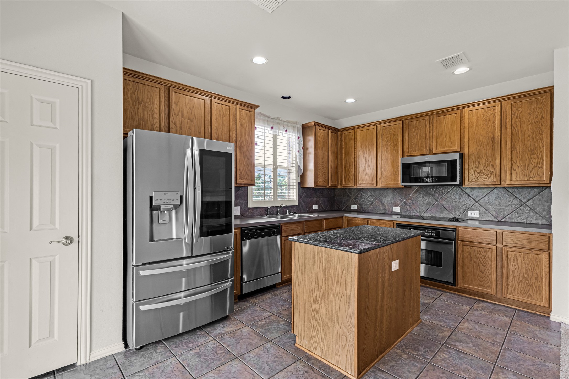 2007 Chittam Drive Euless TX 76039