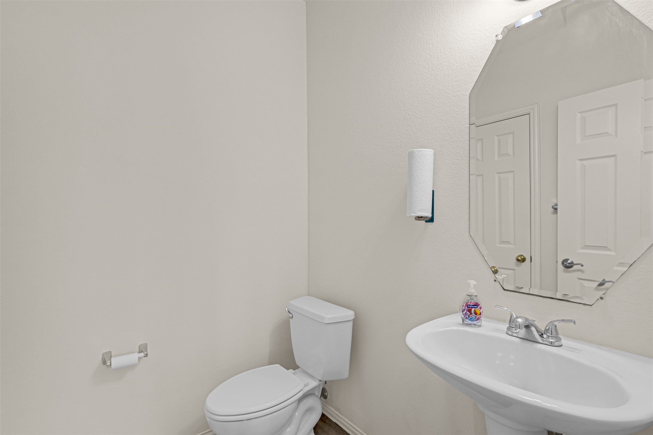 2007 Chittam Drive Euless TX 76039