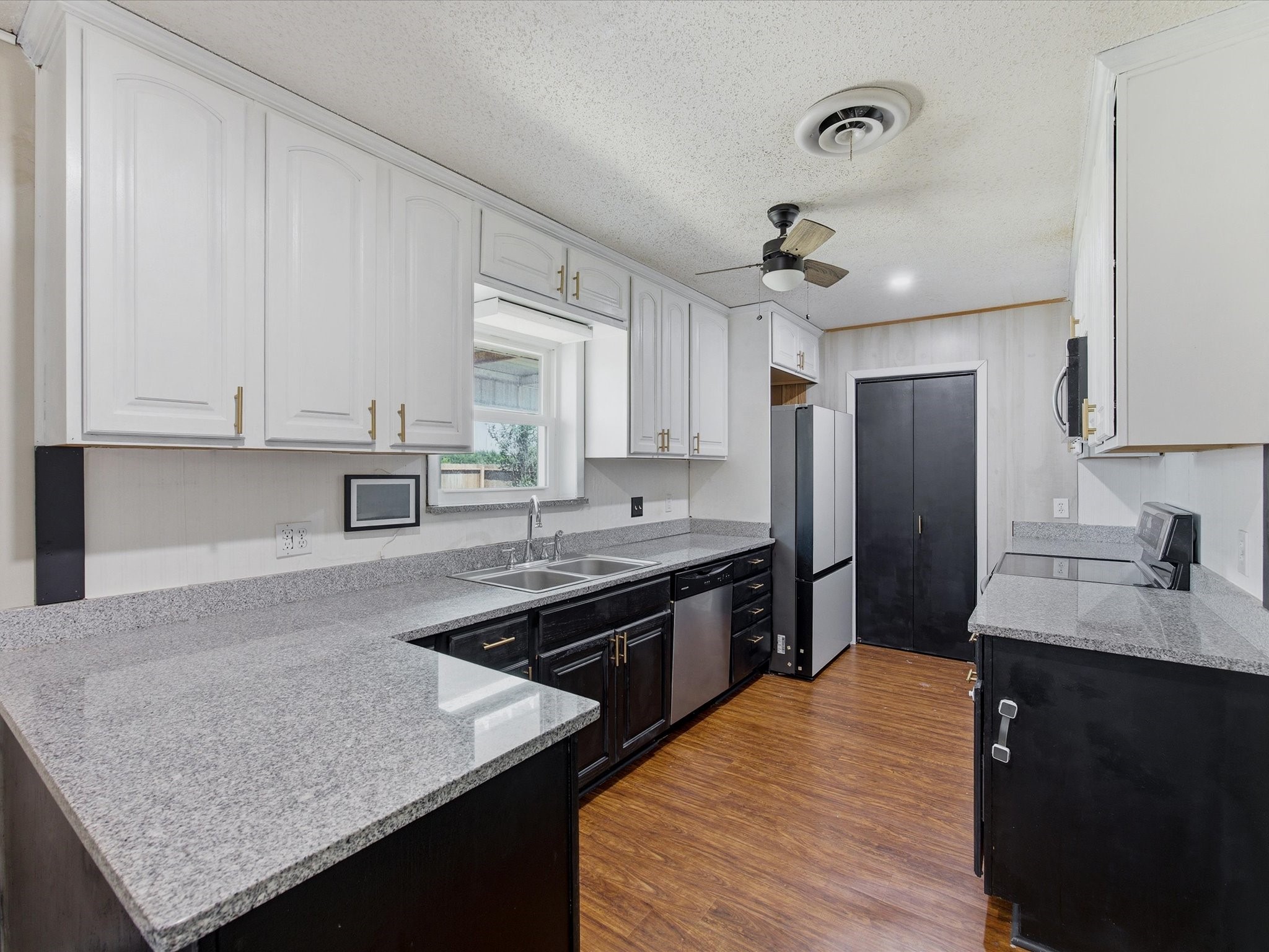 1312 Rock Street Bowie TX 76230