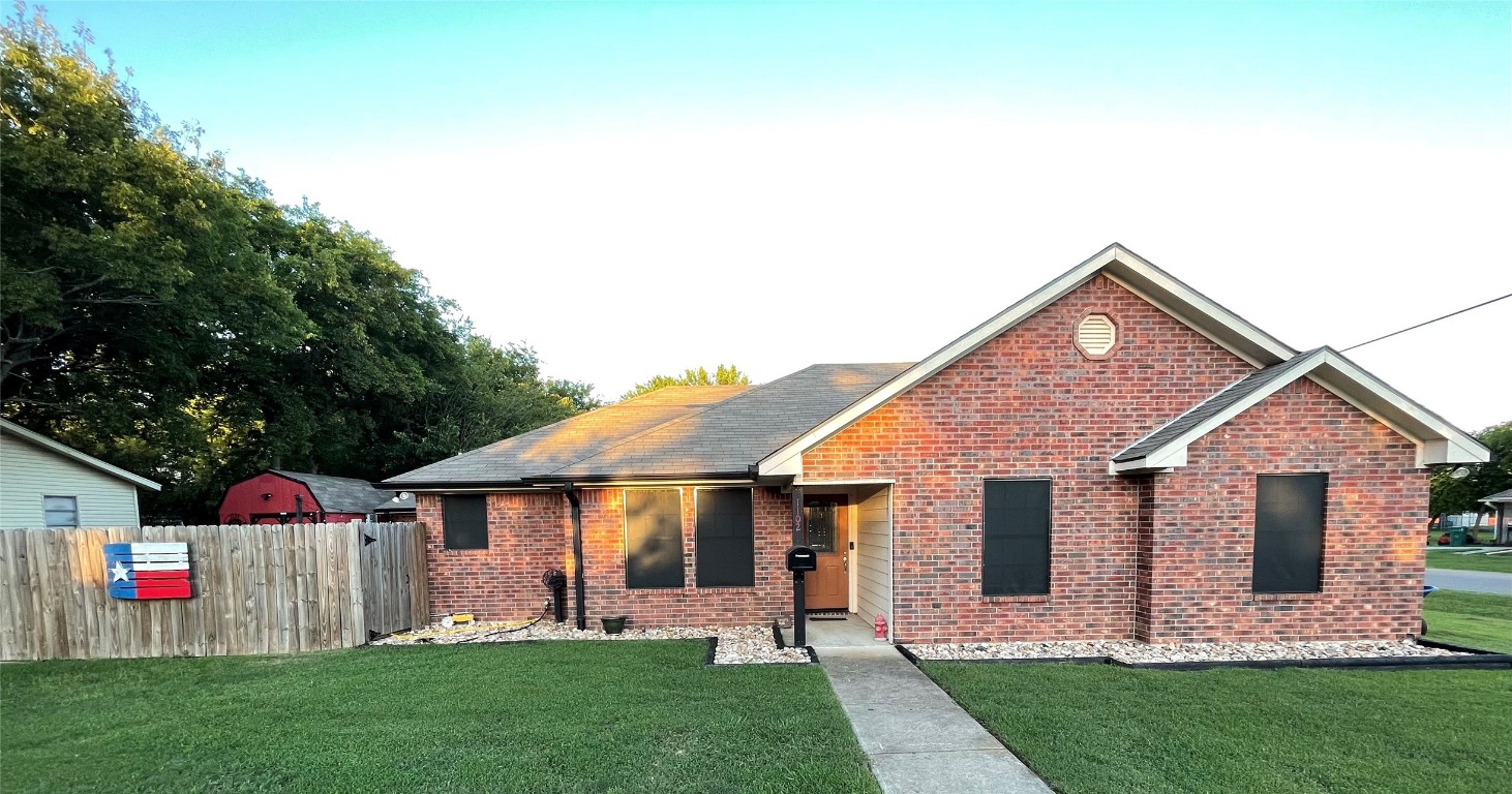 1102 14th Street Honey Grove TX 75446