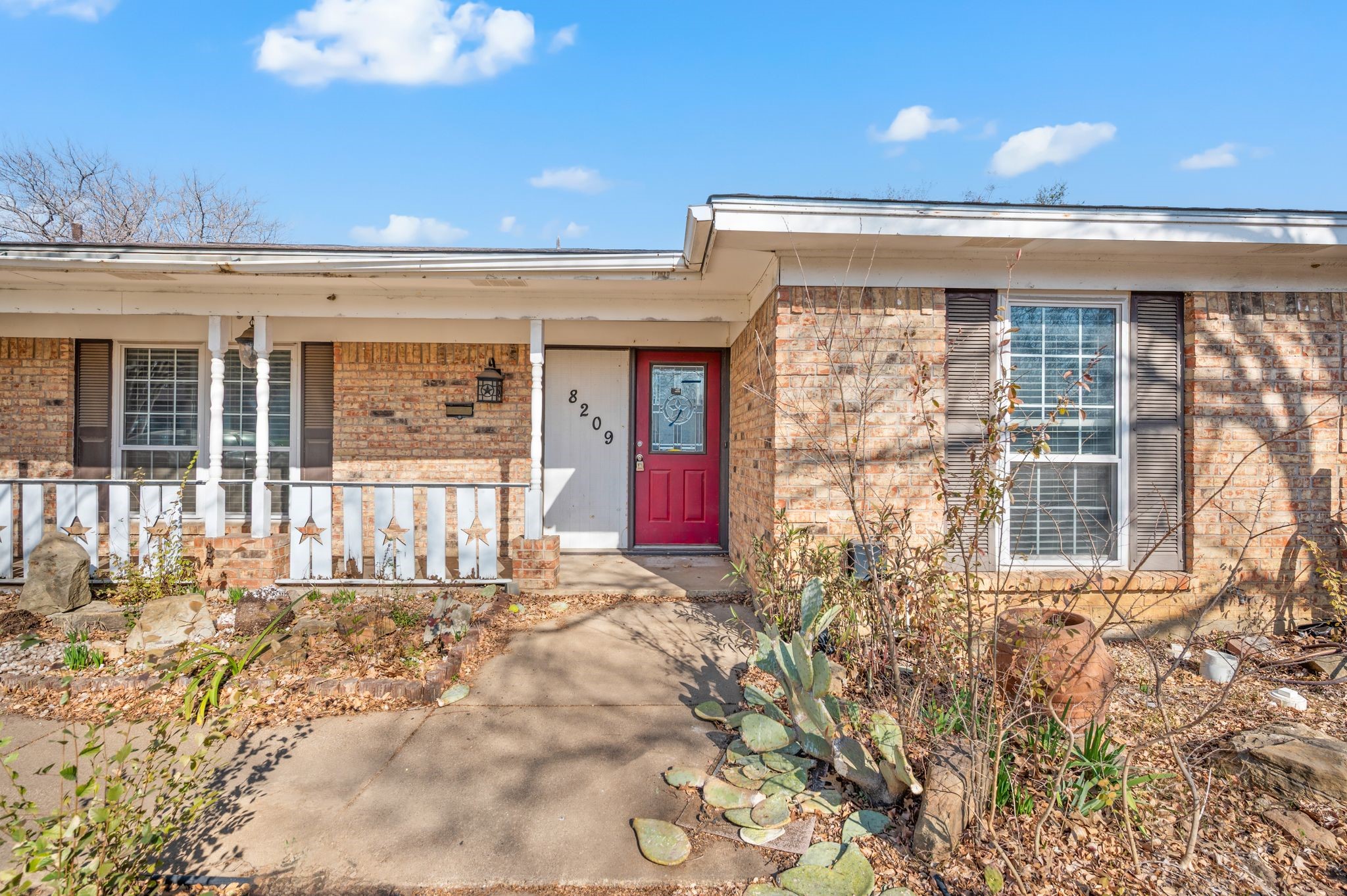 8209 Pearl Street North Richland Hills TX 76180