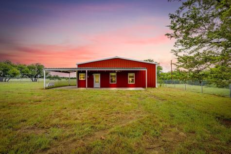 400 S 10th Avenue Santo TX 76472