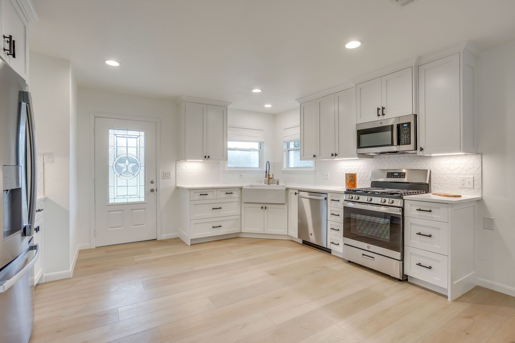 400 S 10th Avenue Santo TX 76472