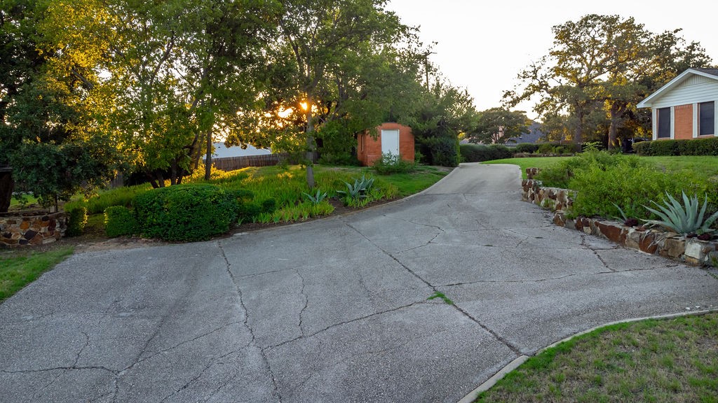 1604 N Haven Drive Corinth TX 76210