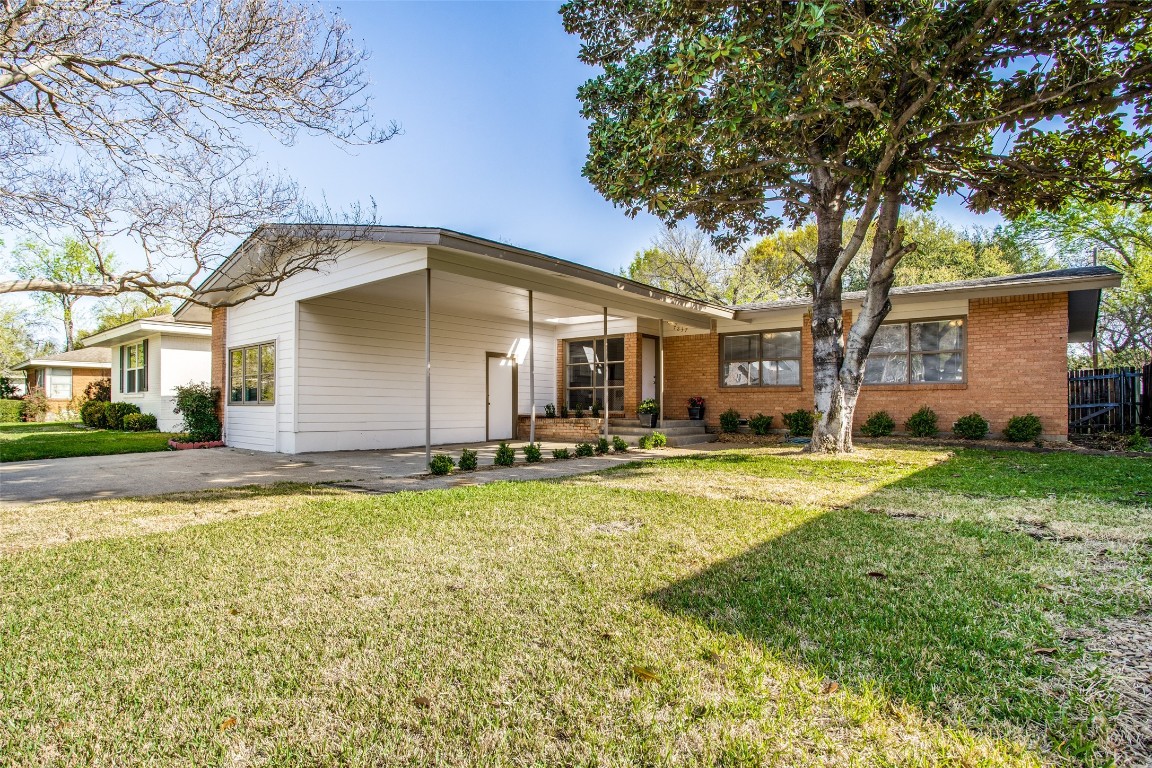 7237 Wake Forrest Drive Dallas TX 75214