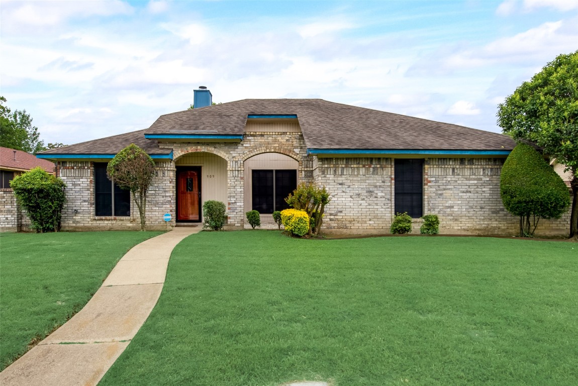 909 Worthington Drive Desoto TX 75115