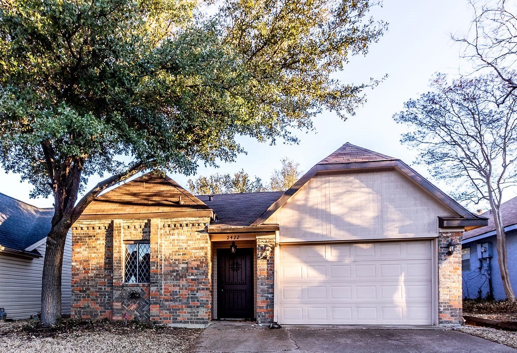 2422 Beverly Hills Lane Mesquite TX 75150
