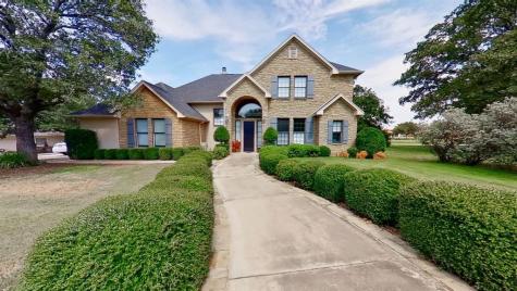 402 Half Moon Way Runaway Bay TX 76426