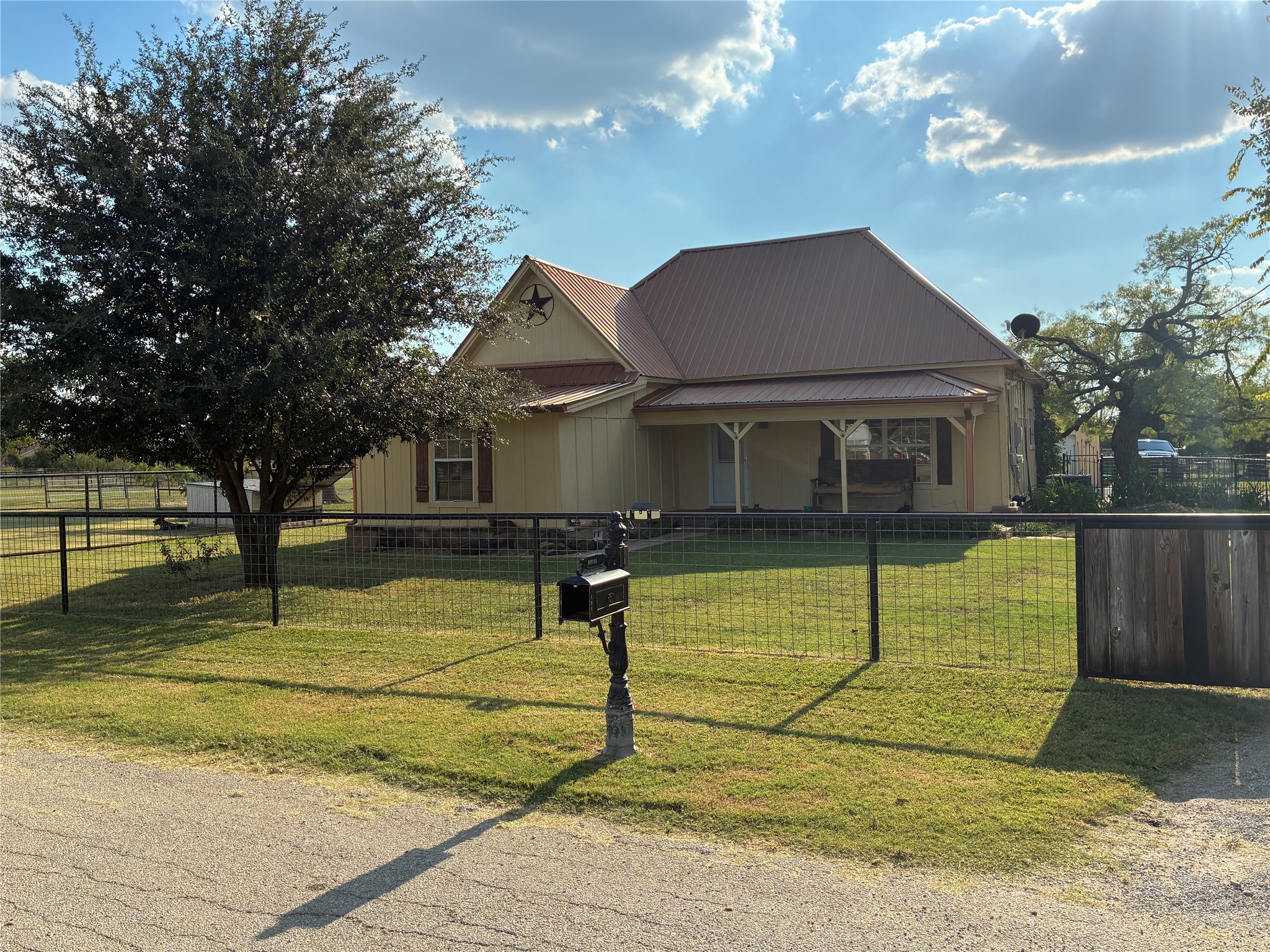 106 S Houston Street Millsap TX 76066