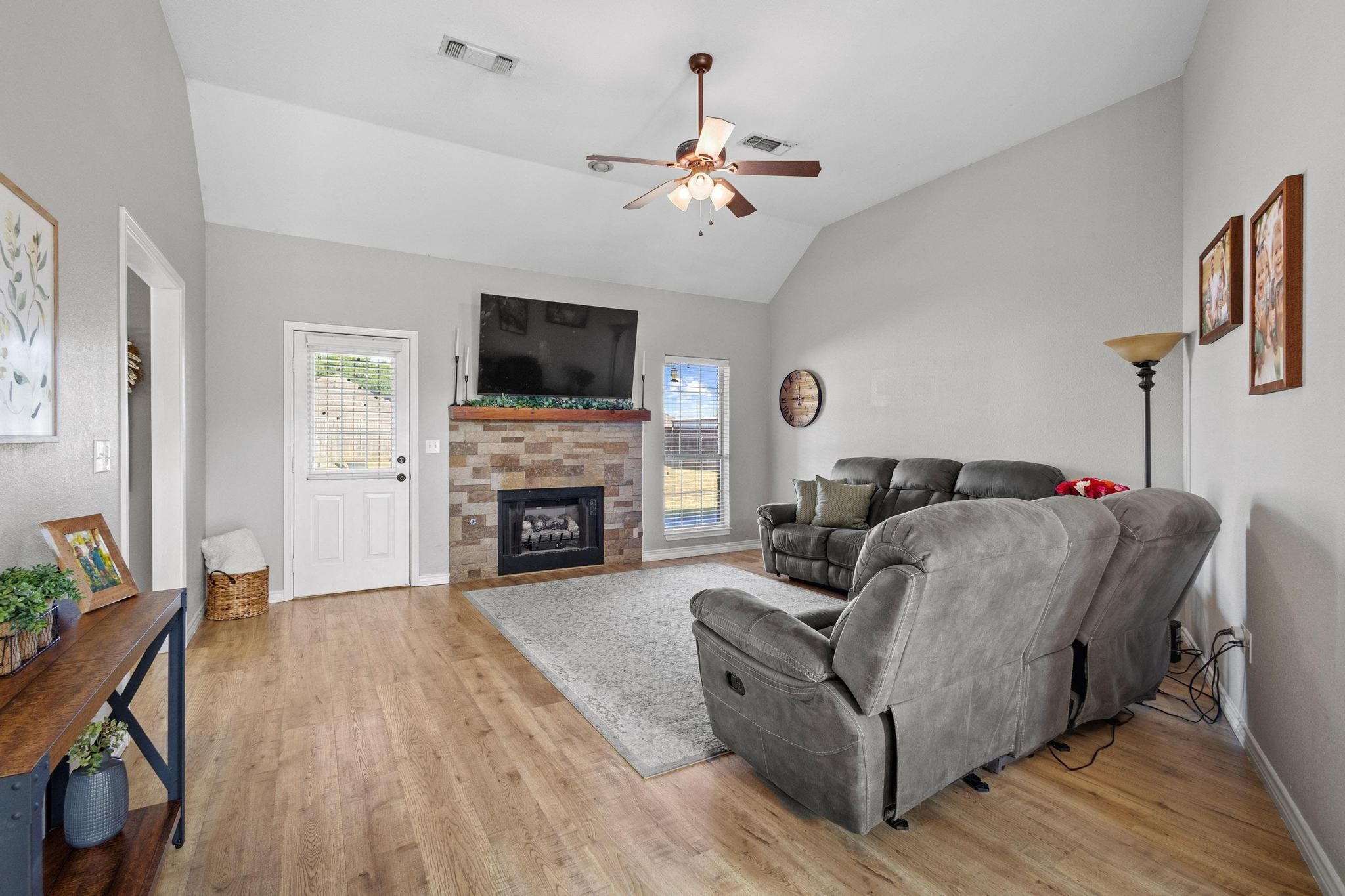 406 Sunshine Trail Bells TX 75414