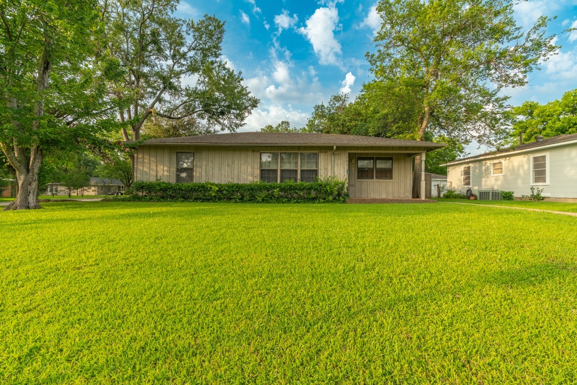 1301 Aldridge Street Commerce TX 75428