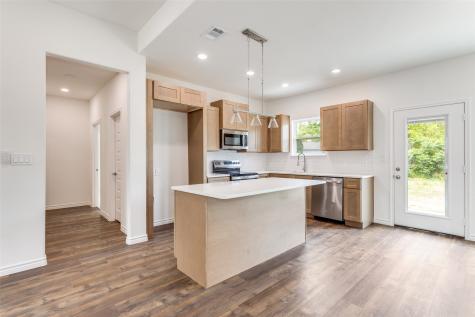 4004 Tahoe Court Granbury TX 76048