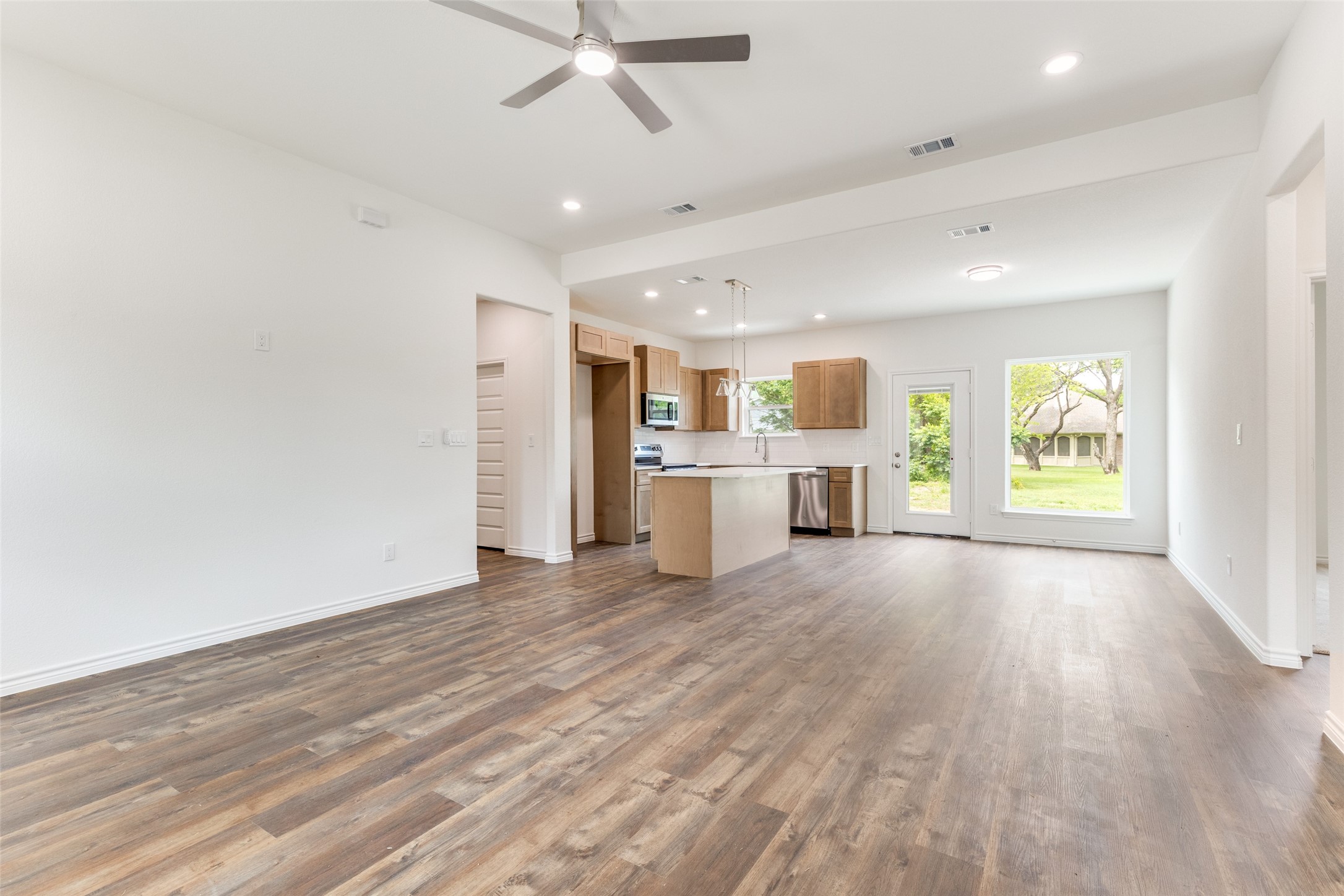4004 Tahoe Court Granbury TX 76048
