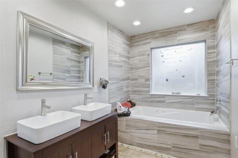 2213 Deep Valley Drive Mckinney TX 75071