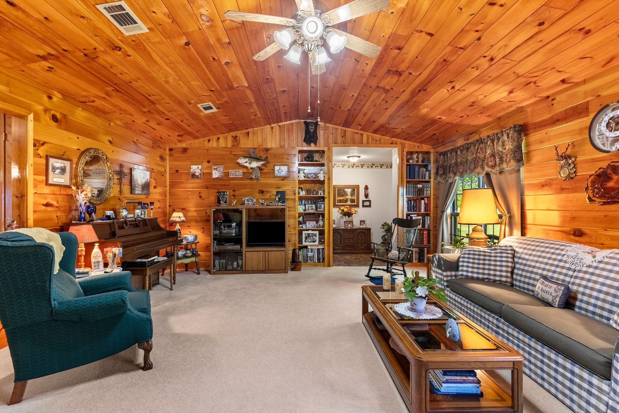145 Rs County Road 3445 Emory TX 75440