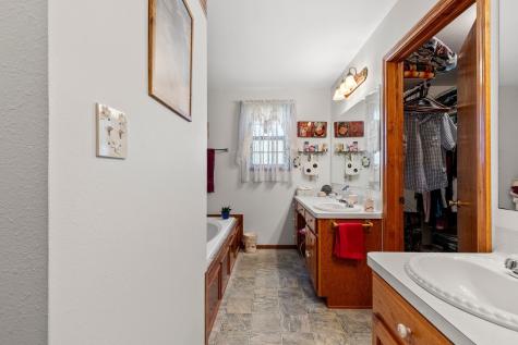 145 Rs County Road 3445 Emory TX 75440