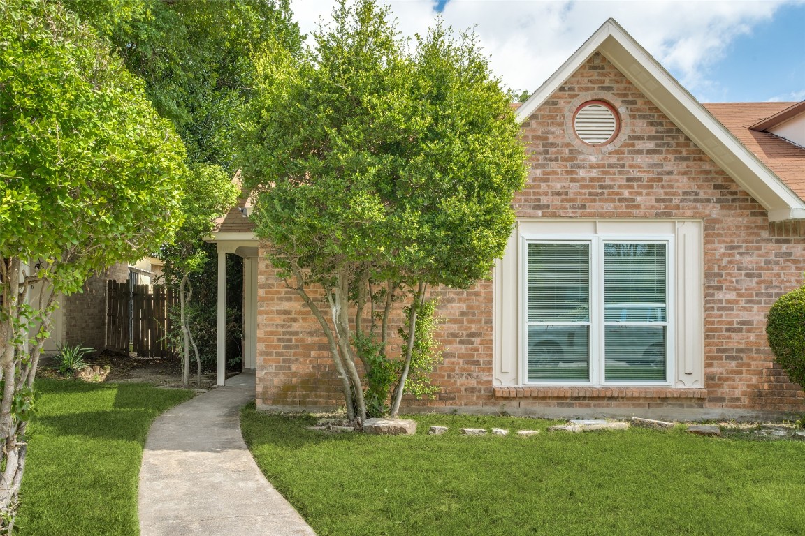 7013 Sorcey Road Dallas TX 75249