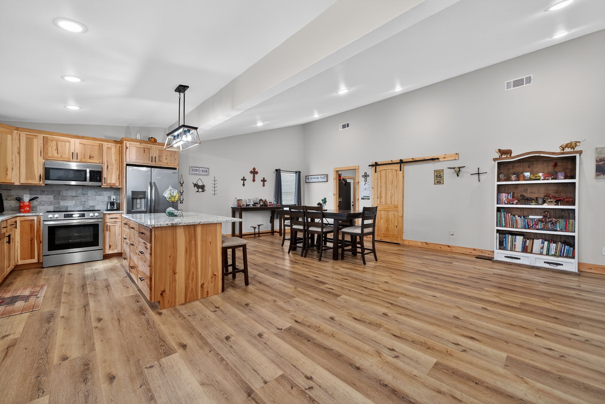 2444 Vz County Road 2813 Mabank TX 75147