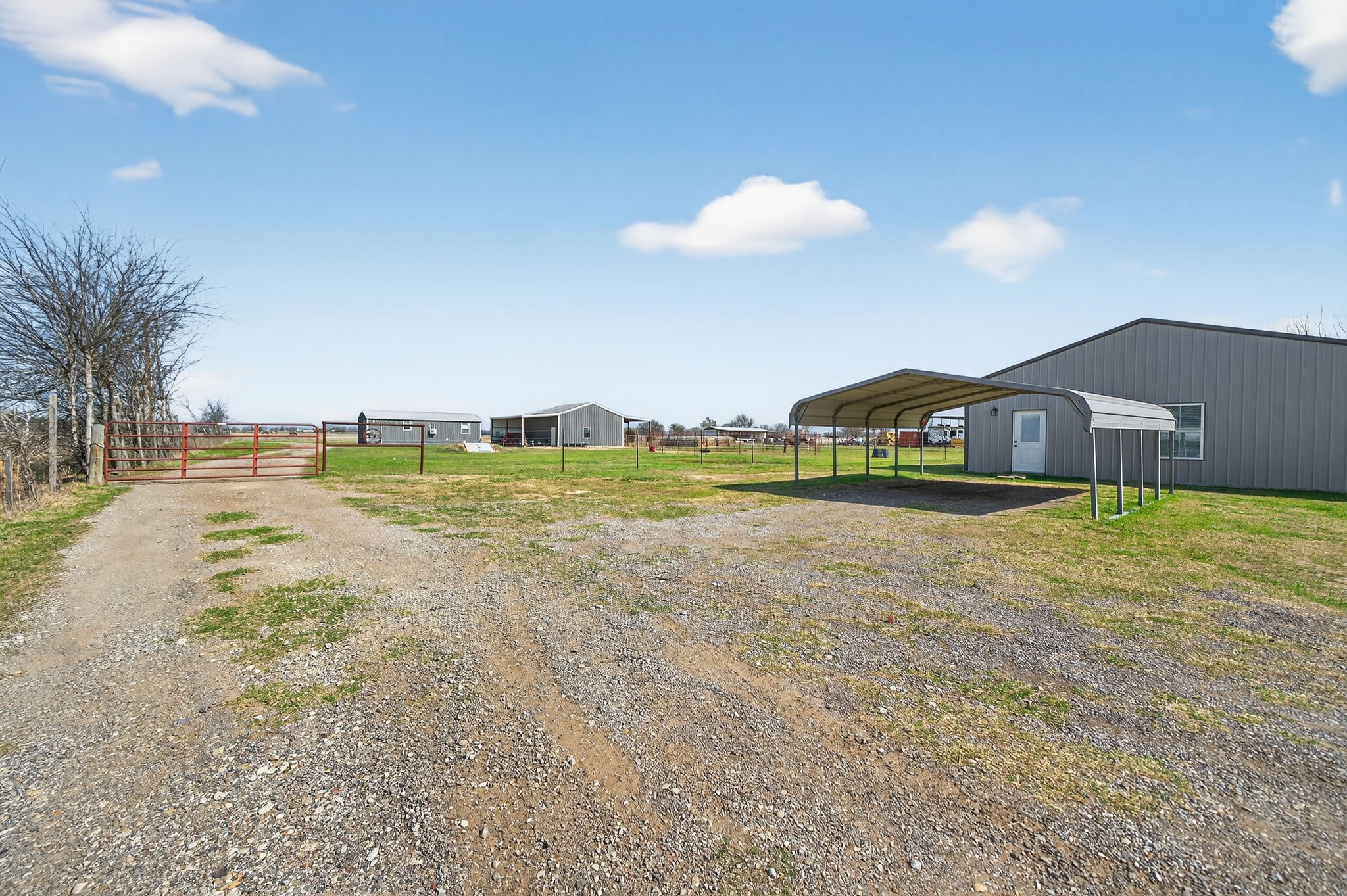 2444 Vz County Road 2813 Mabank TX 75147