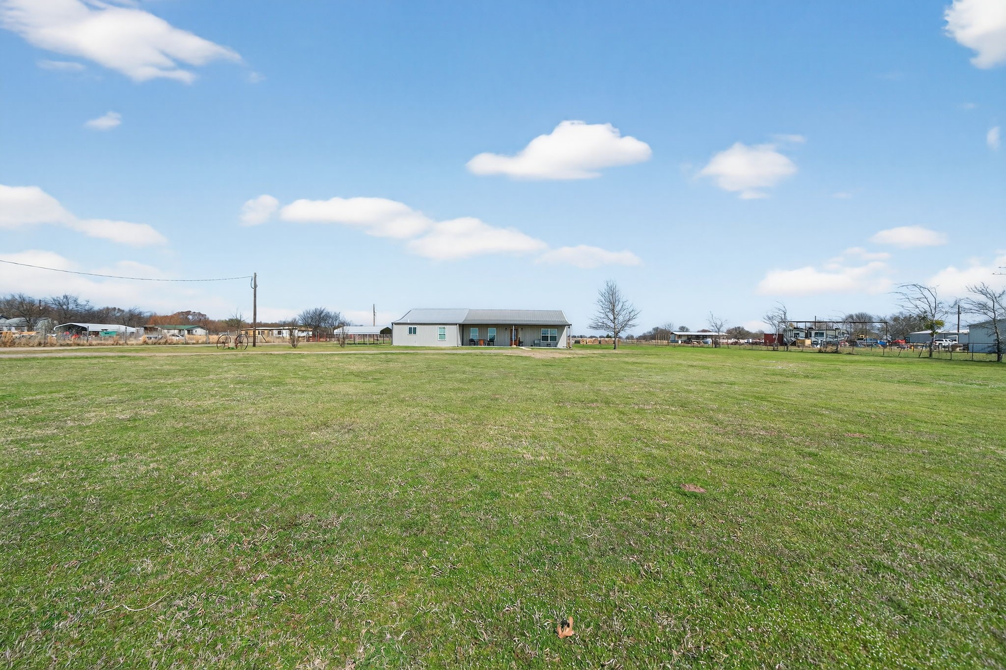 2444 Vz County Road 2813 Mabank TX 75147