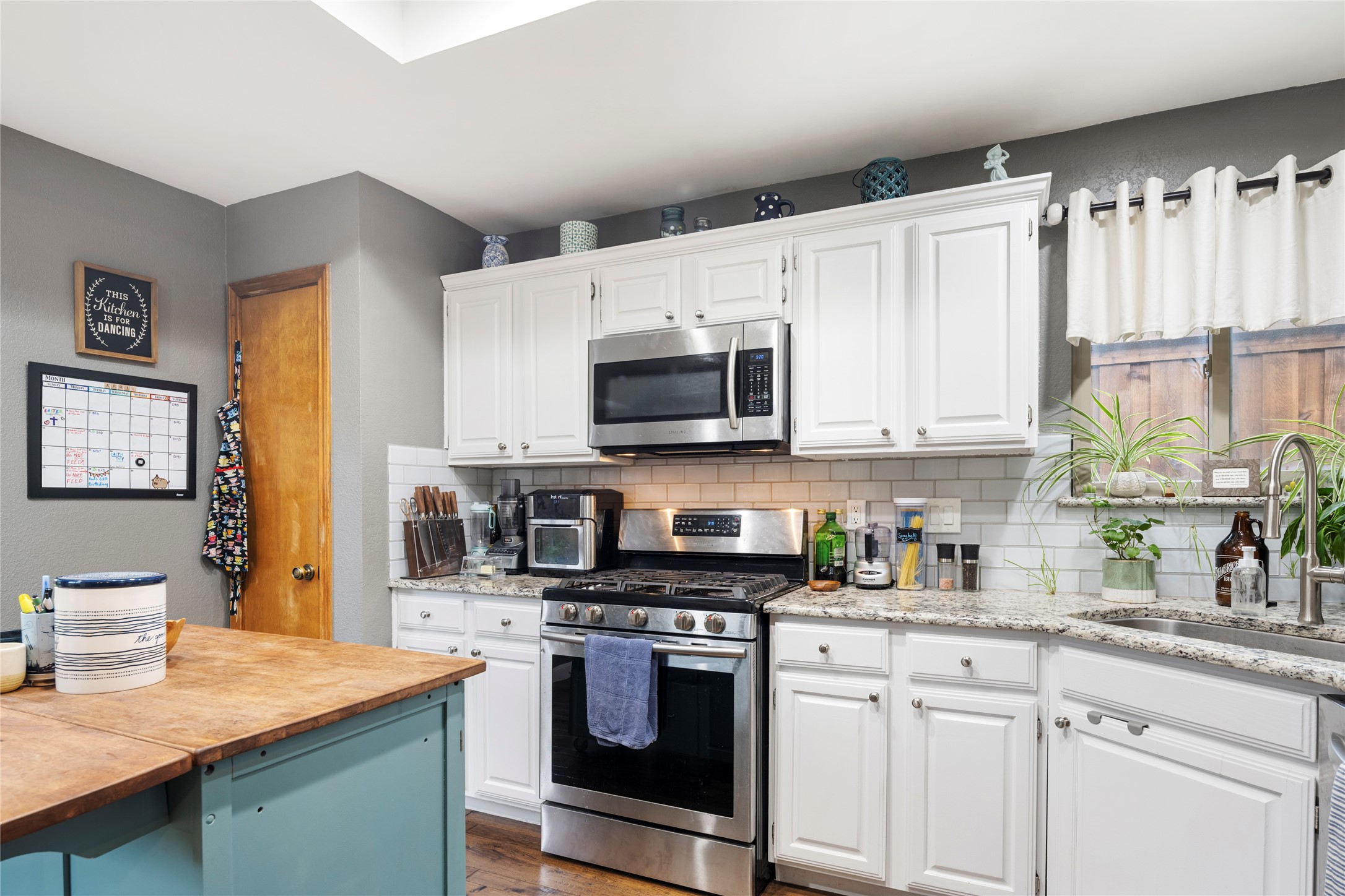 2002 Lansdown Drive Carrollton TX 75010