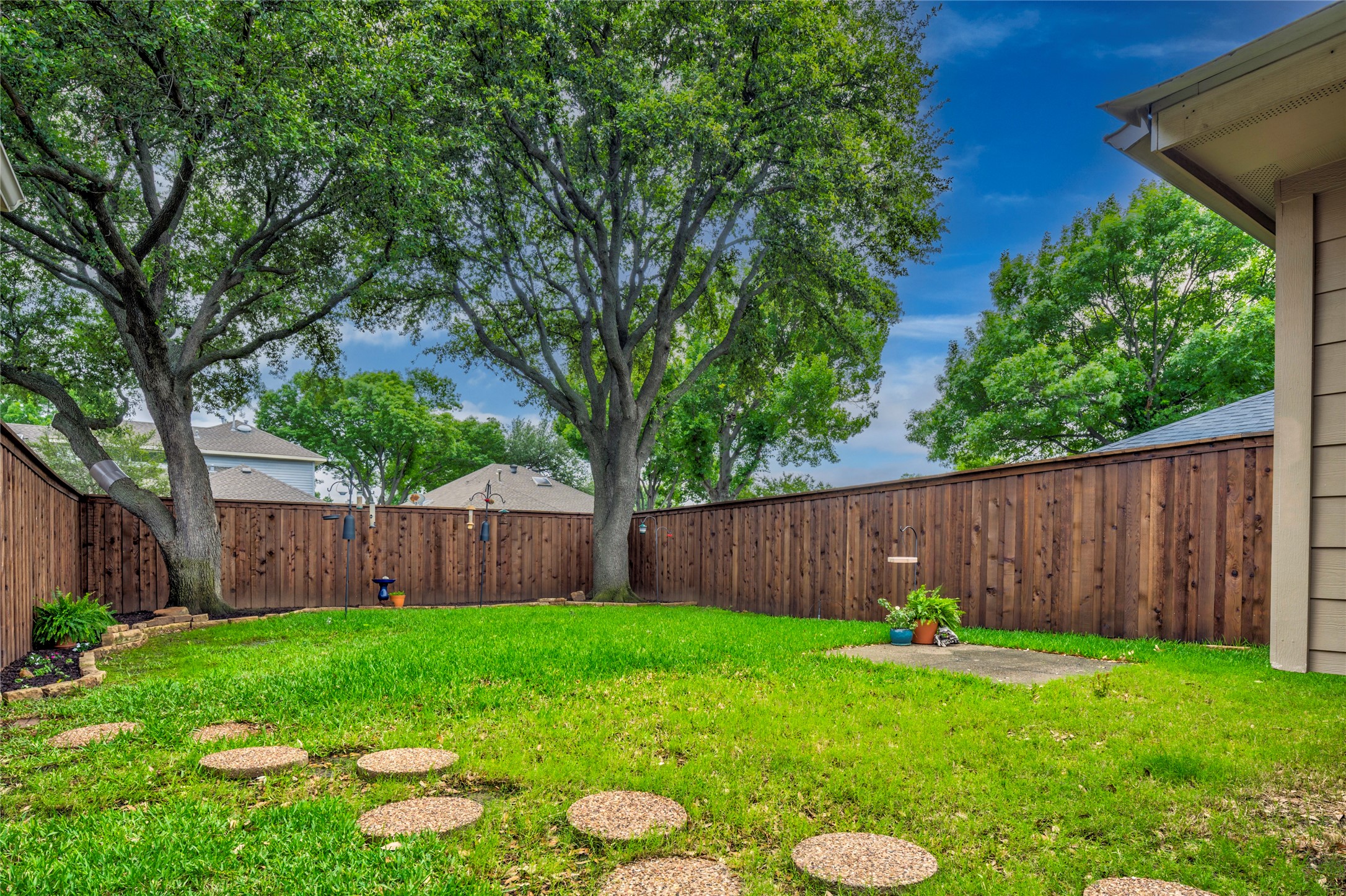 2002 Lansdown Drive Carrollton TX 75010