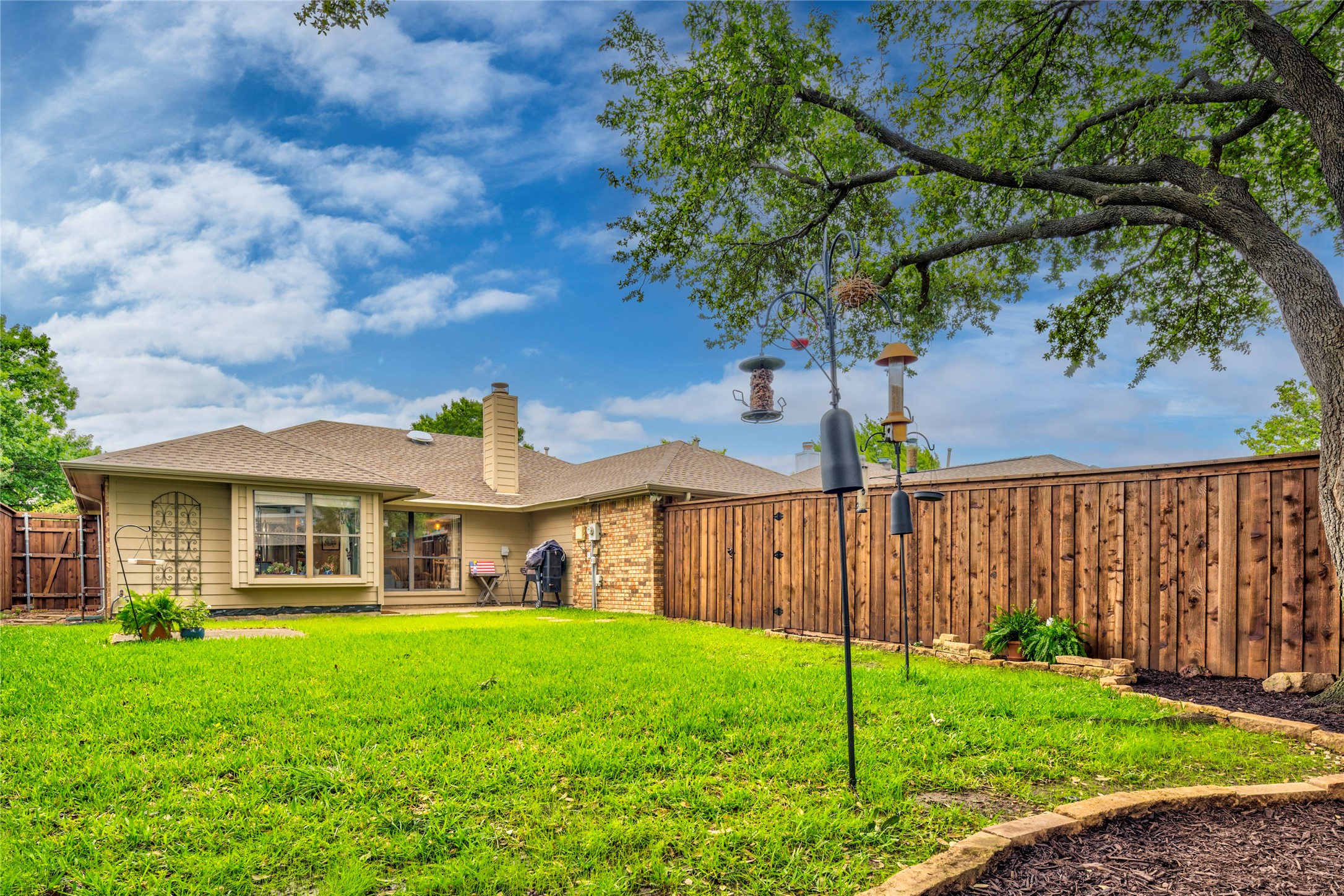 2002 Lansdown Drive Carrollton TX 75010