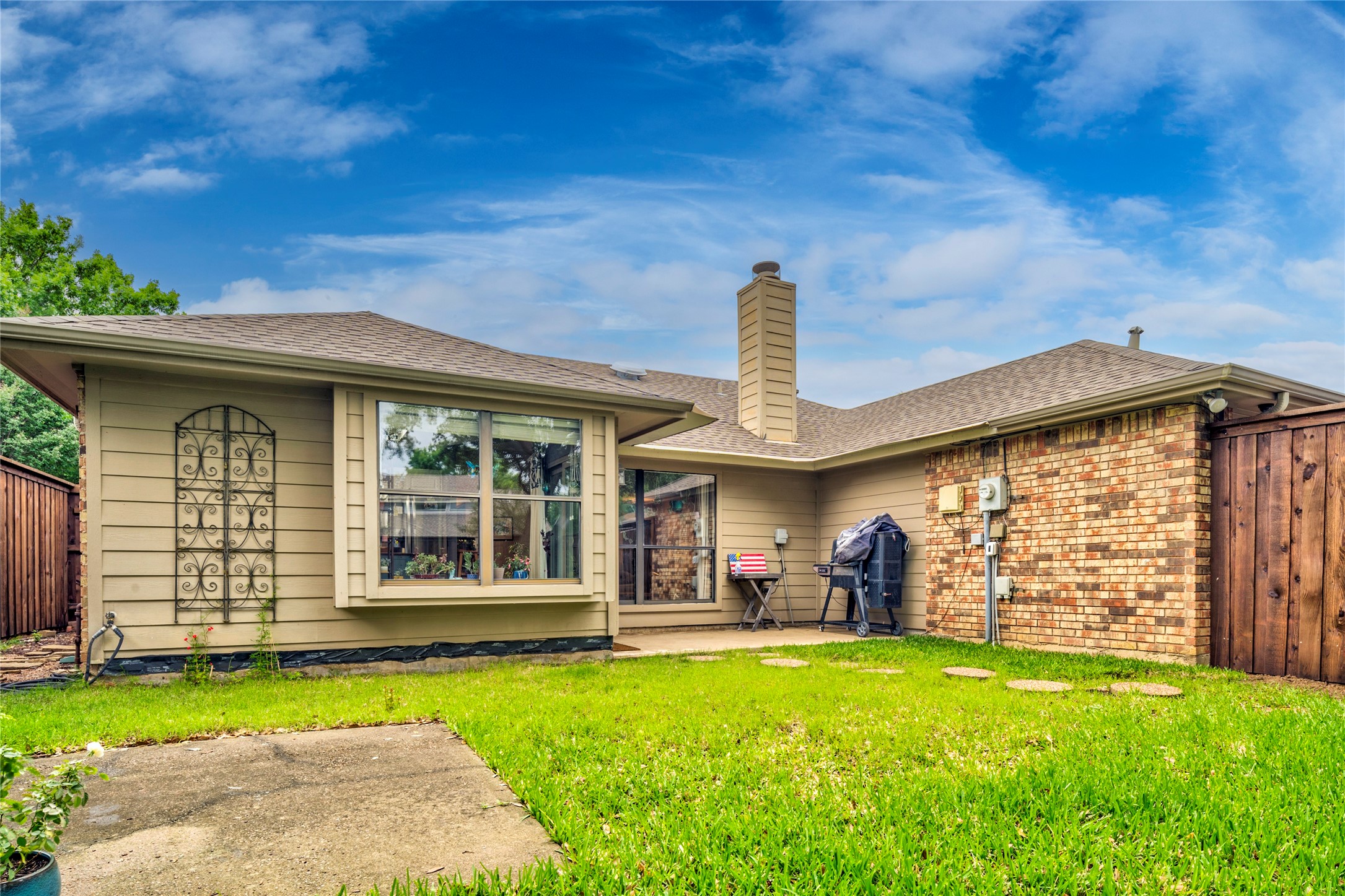 2002 Lansdown Drive Carrollton TX 75010