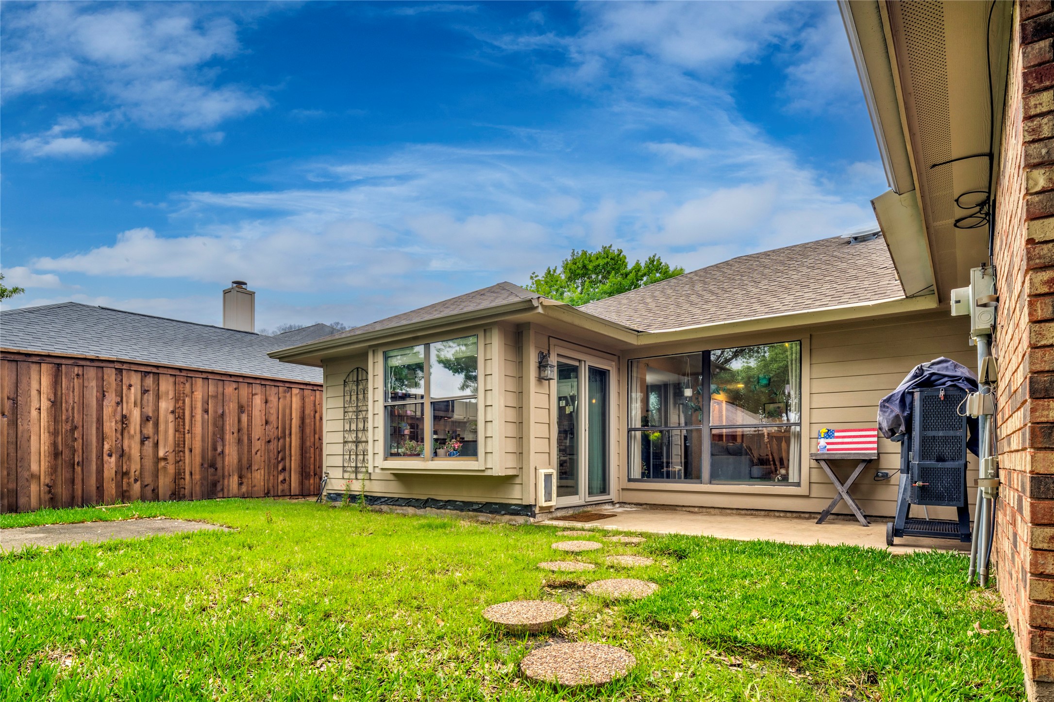 2002 Lansdown Drive Carrollton TX 75010