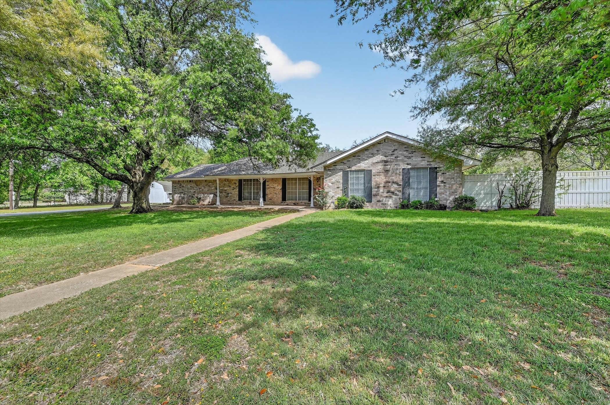 1516 Caddo Peak Trail Joshua TX 76058