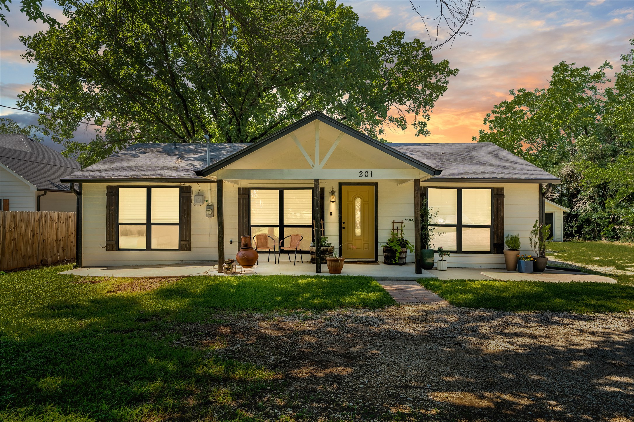 201 W Tinsley Drive Robinson TX 76706