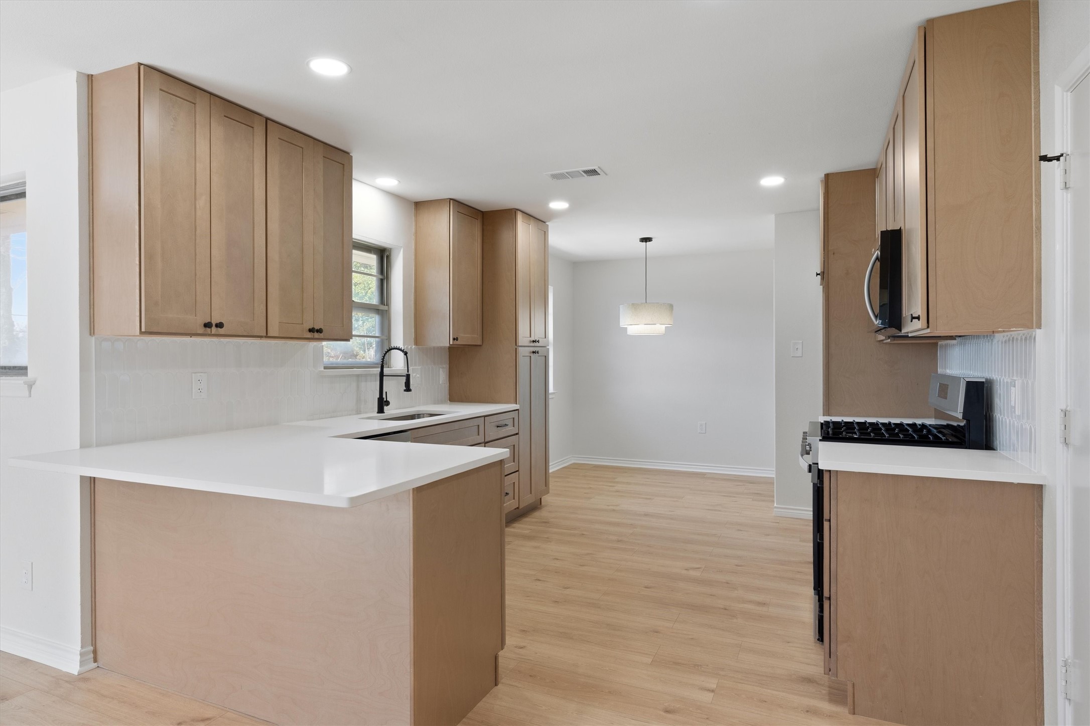3138 Touraine Drive Dallas TX 75211