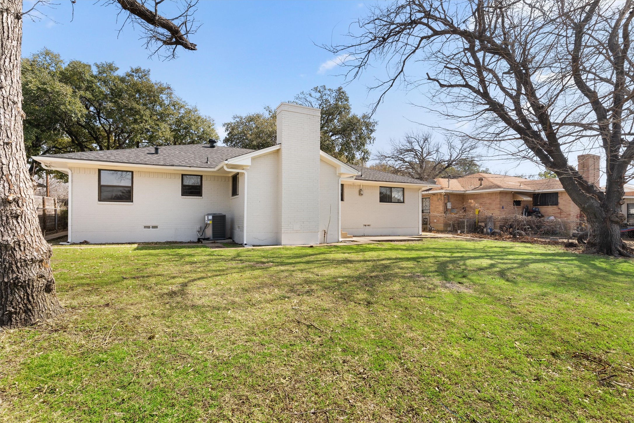 3138 Touraine Drive Dallas TX 75211