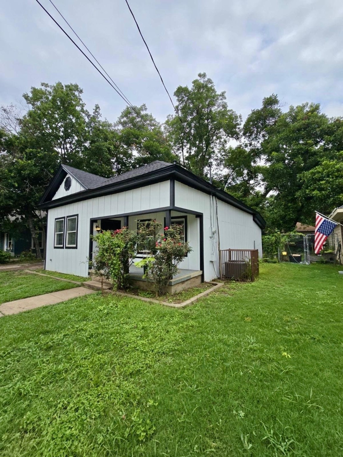 212 W Brown Street Cleburne TX 76033